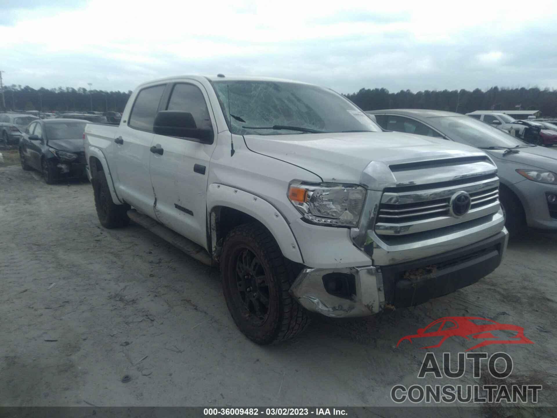 TOYOTA TUNDRA 4WD 2017 - 5TFDW5F14HX612556