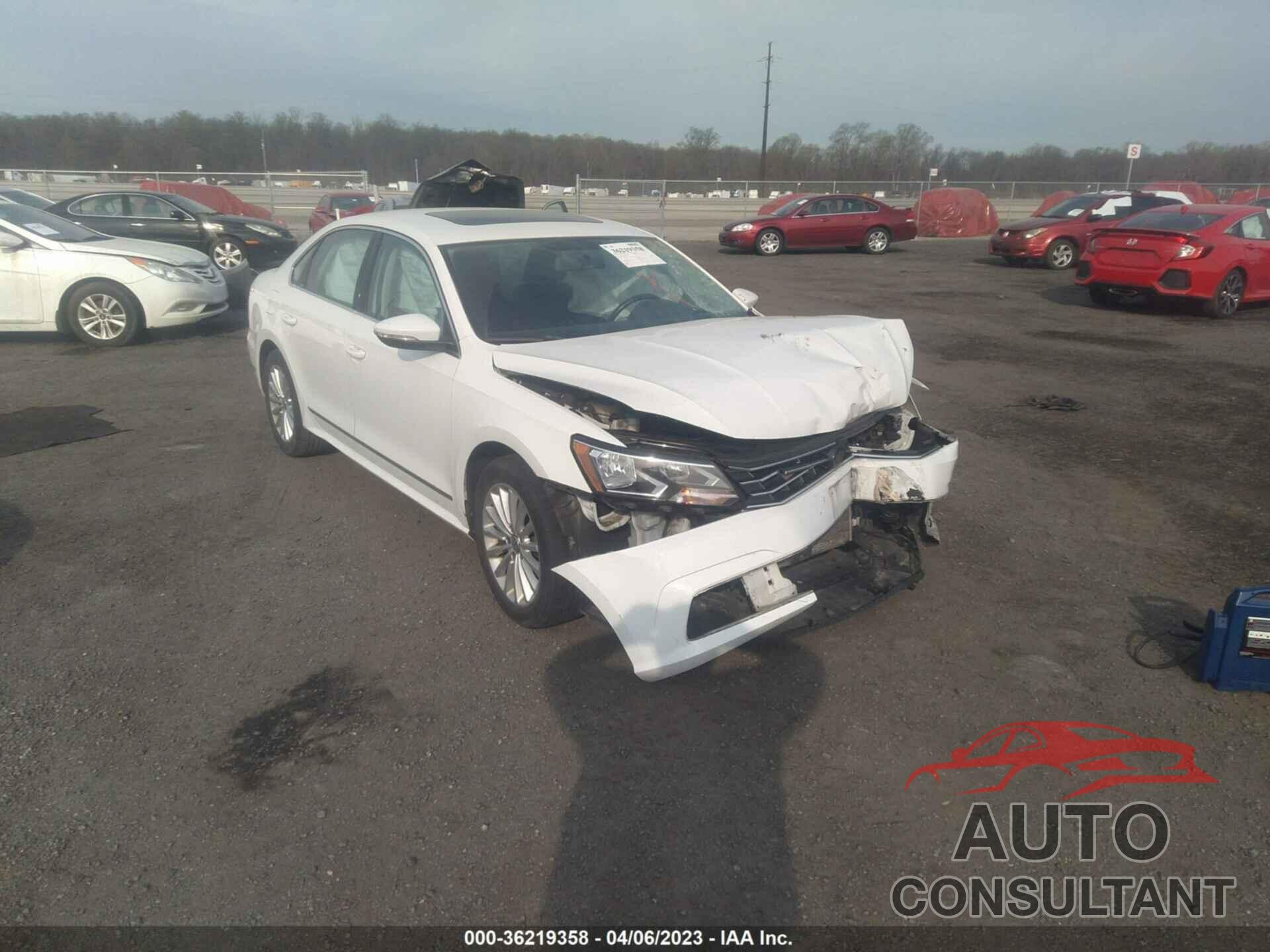 VOLKSWAGEN PASSAT 2016 - 1VWBT7A30GC027707