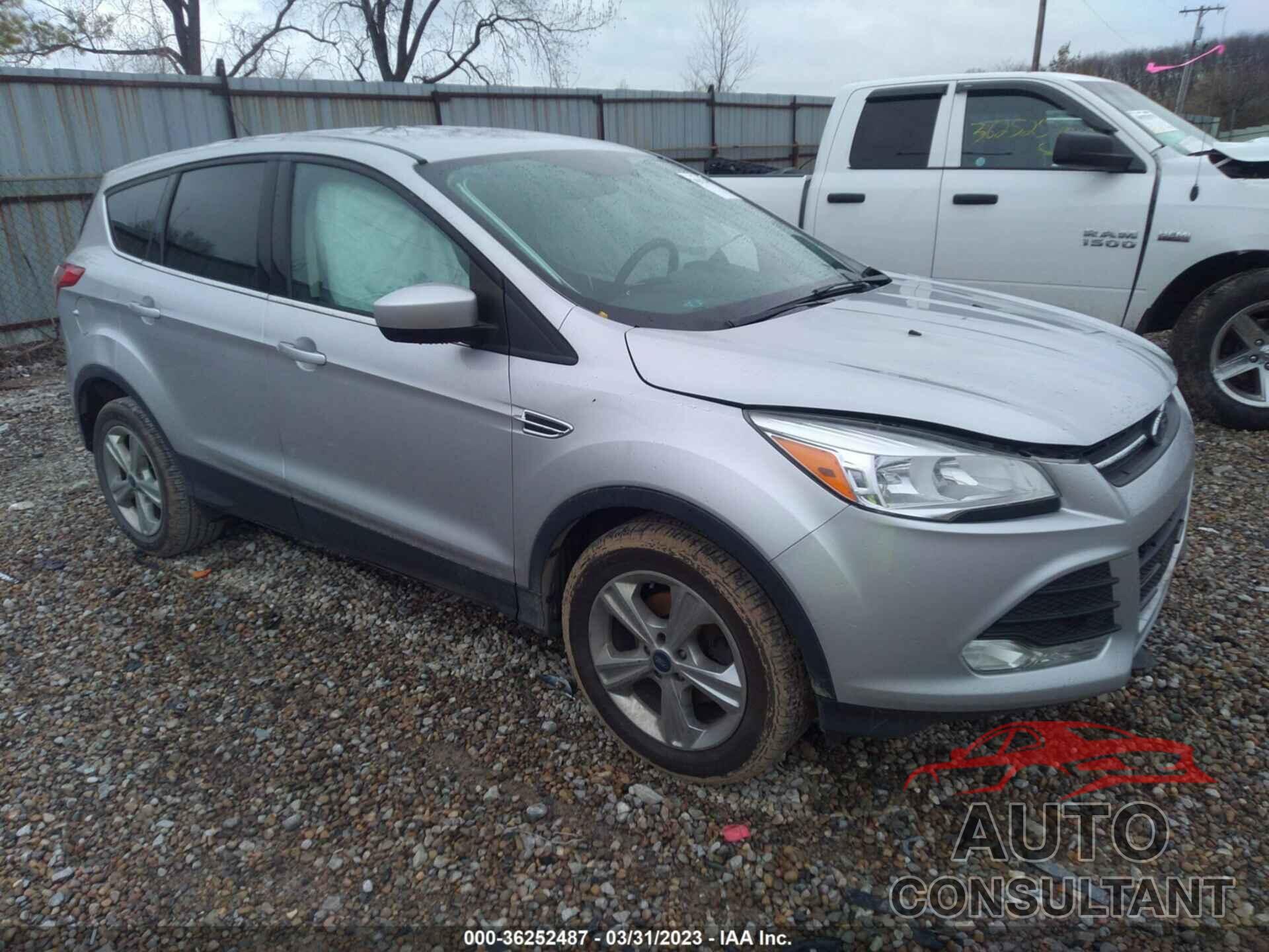 FORD ESCAPE 2015 - 1FMCU0GX2FUC77282