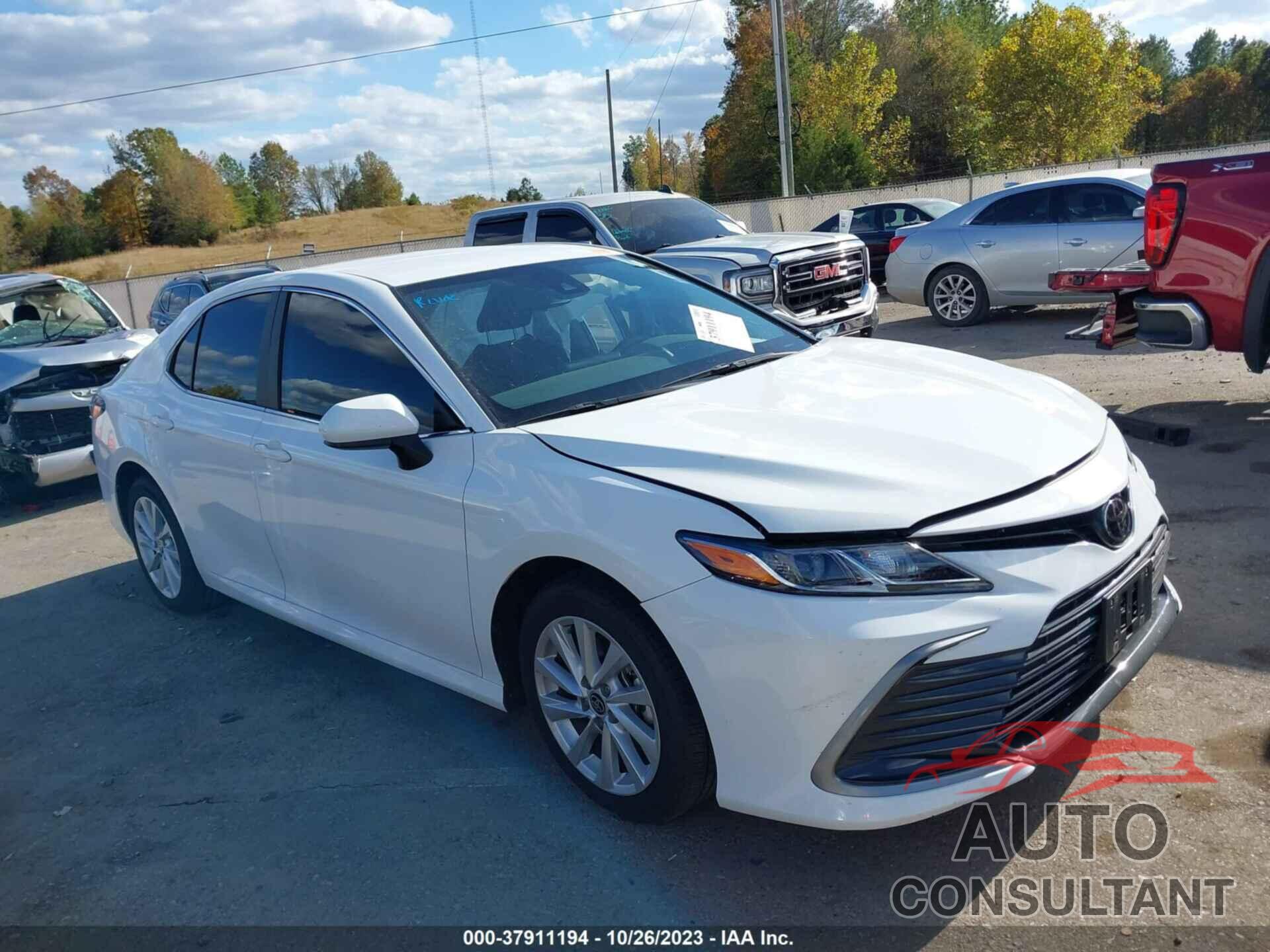 TOYOTA CAMRY 2022 - 4T1C11AK2NU055903