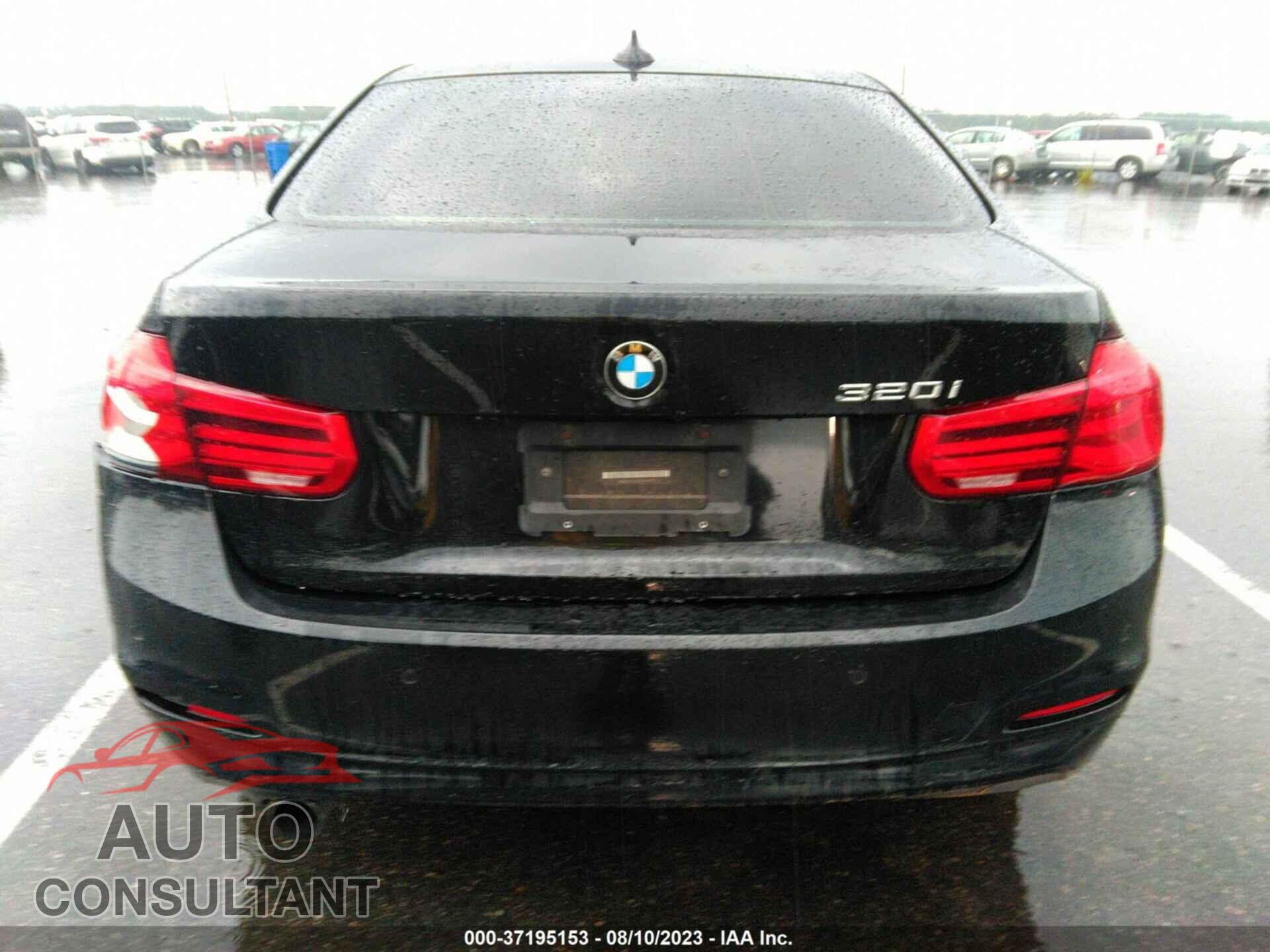 BMW 320I 2016 - WBA8E1G59GNT99139