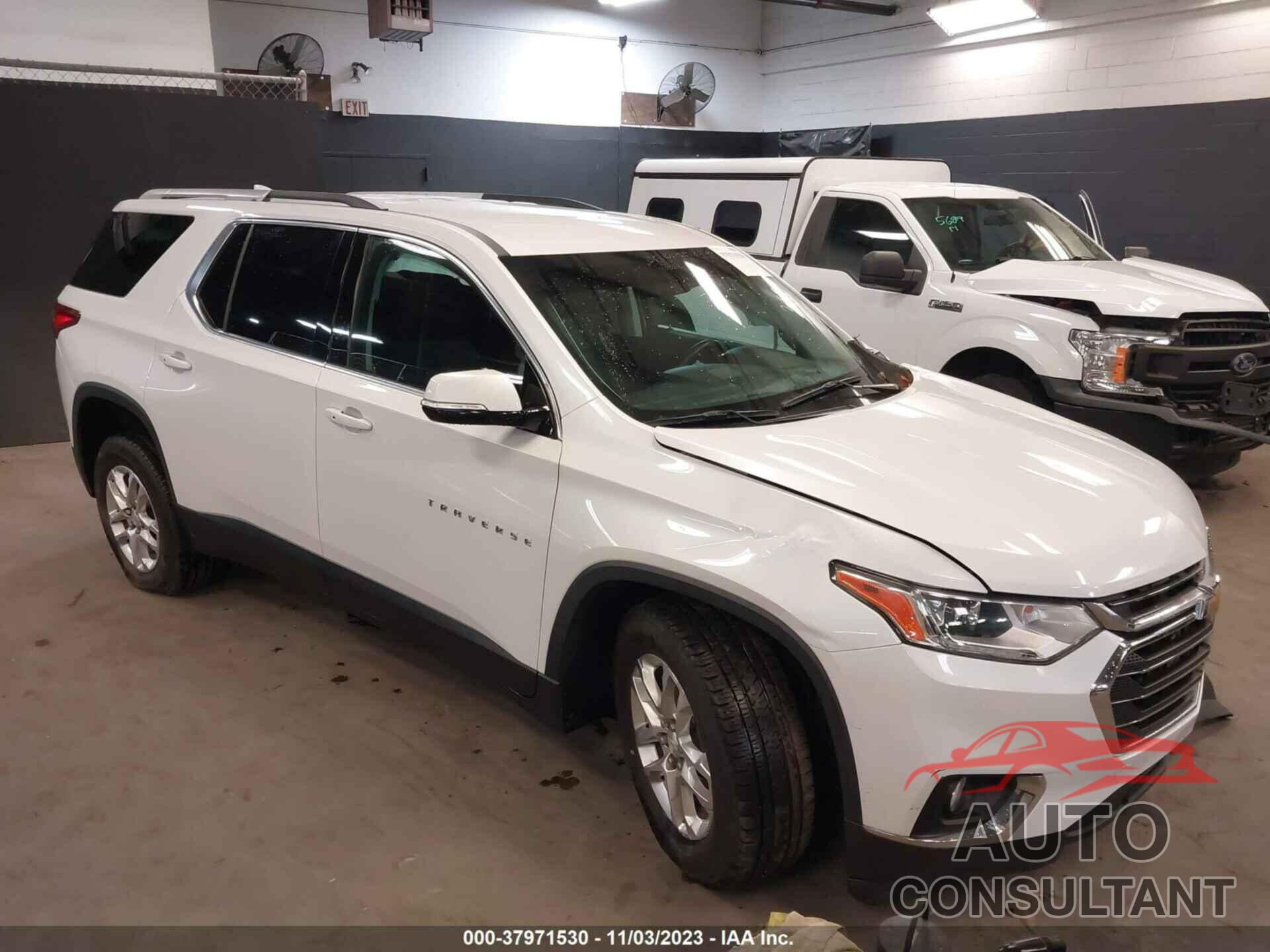 CHEVROLET TRAVERSE 2018 - 1GNEVGKW3JJ237506