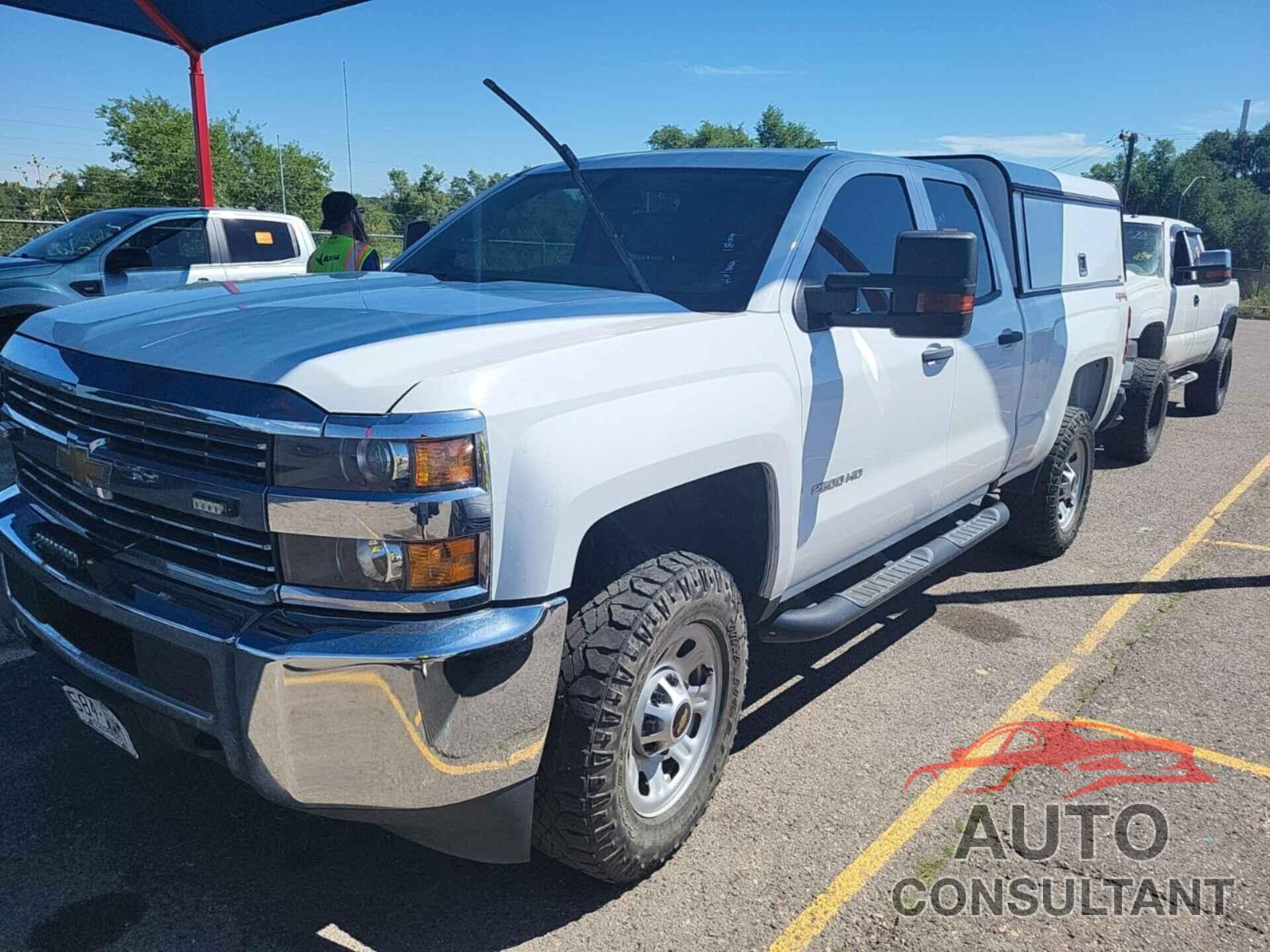 CHEVROLET SILVERADO 2500HD 2017 - 1GC2KUEG0HZ298525