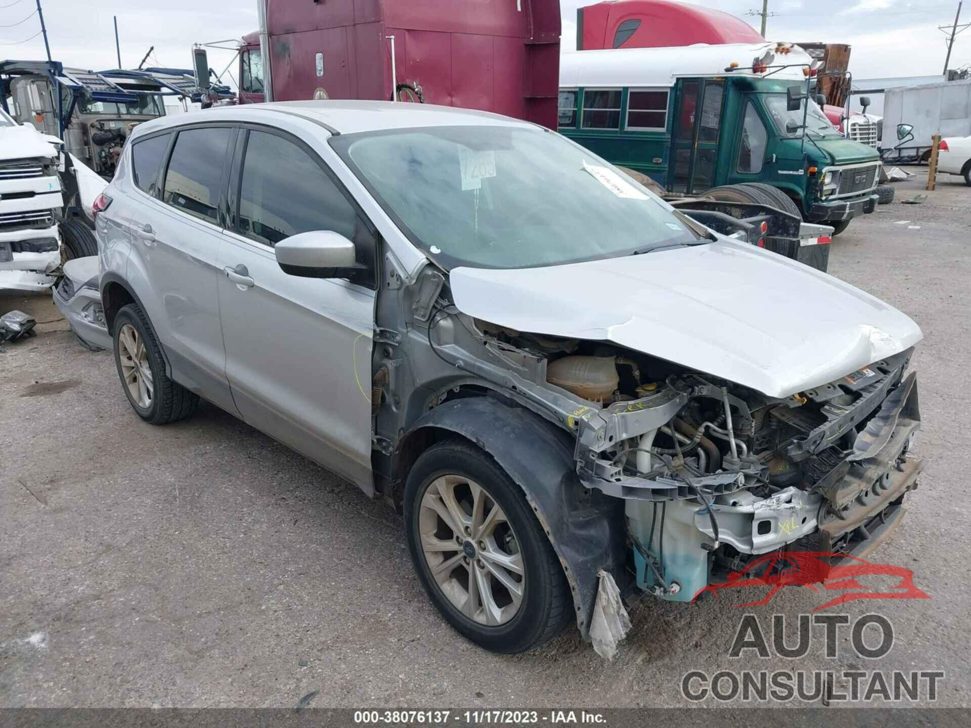 FORD ESCAPE 2019 - 1FMCU0GD4KUA20589