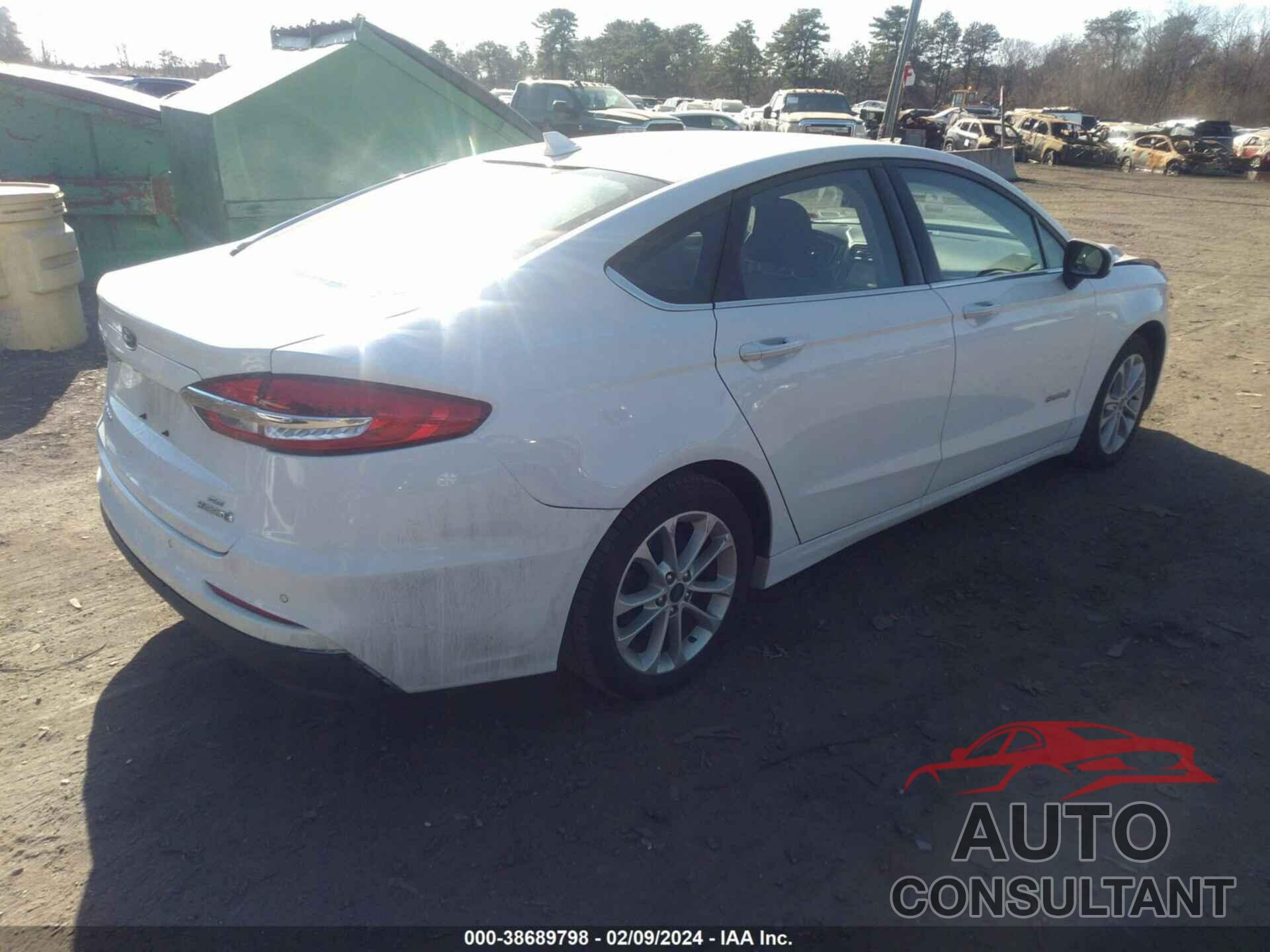 FORD FUSION HYBRID 2019 - 3FA6P0LU0KR137467