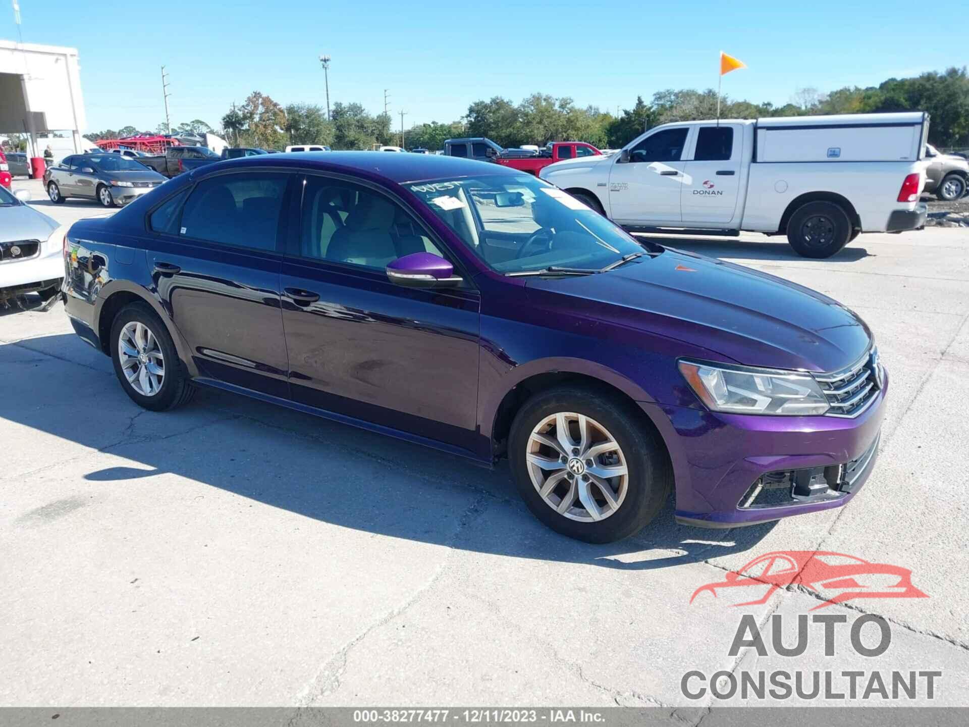 VOLKSWAGEN PASSAT 2018 - 1VWAA7A36JC000388