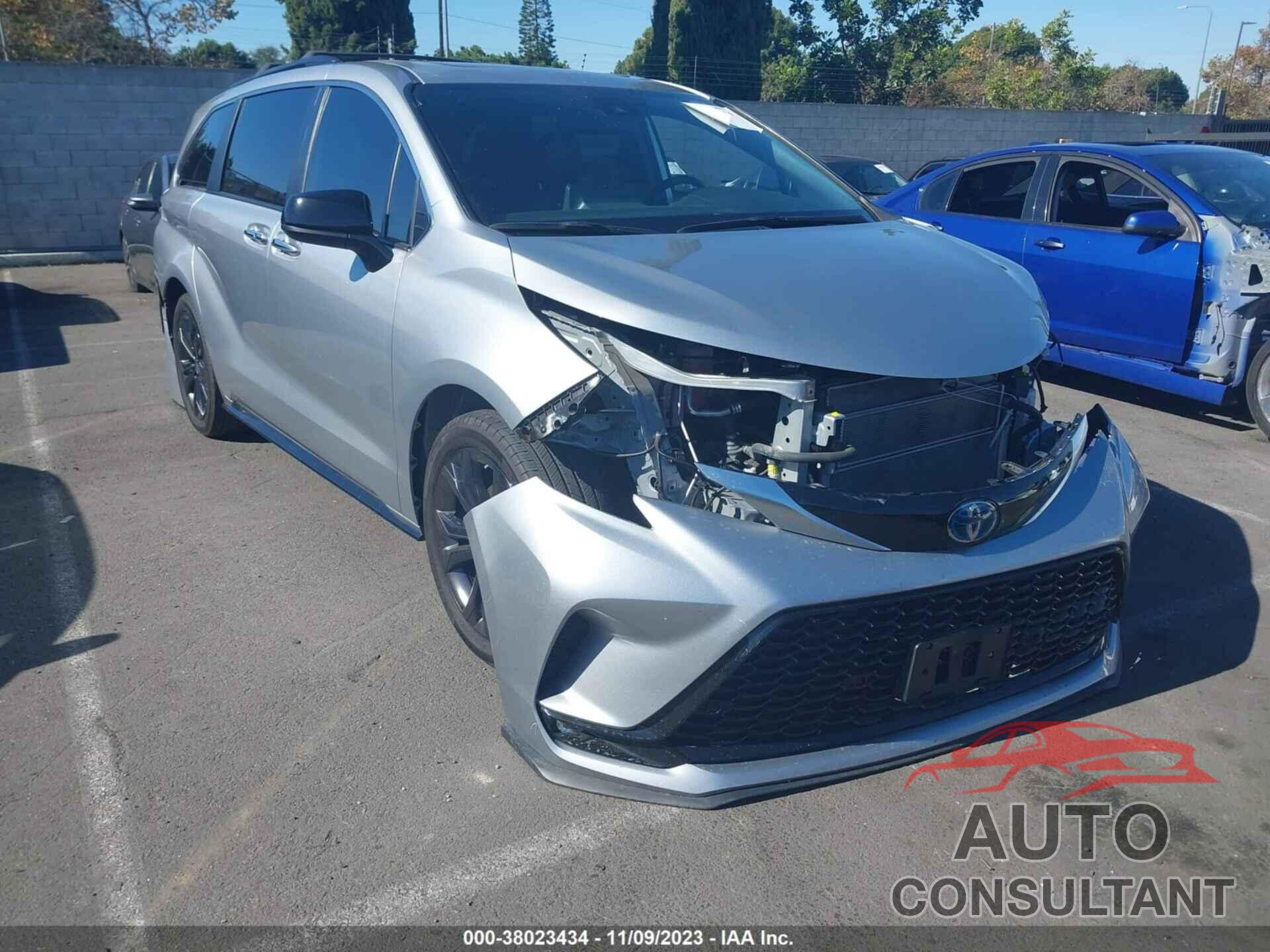 TOYOTA SIENNA 2022 - 5TDXRKEC0NS089589