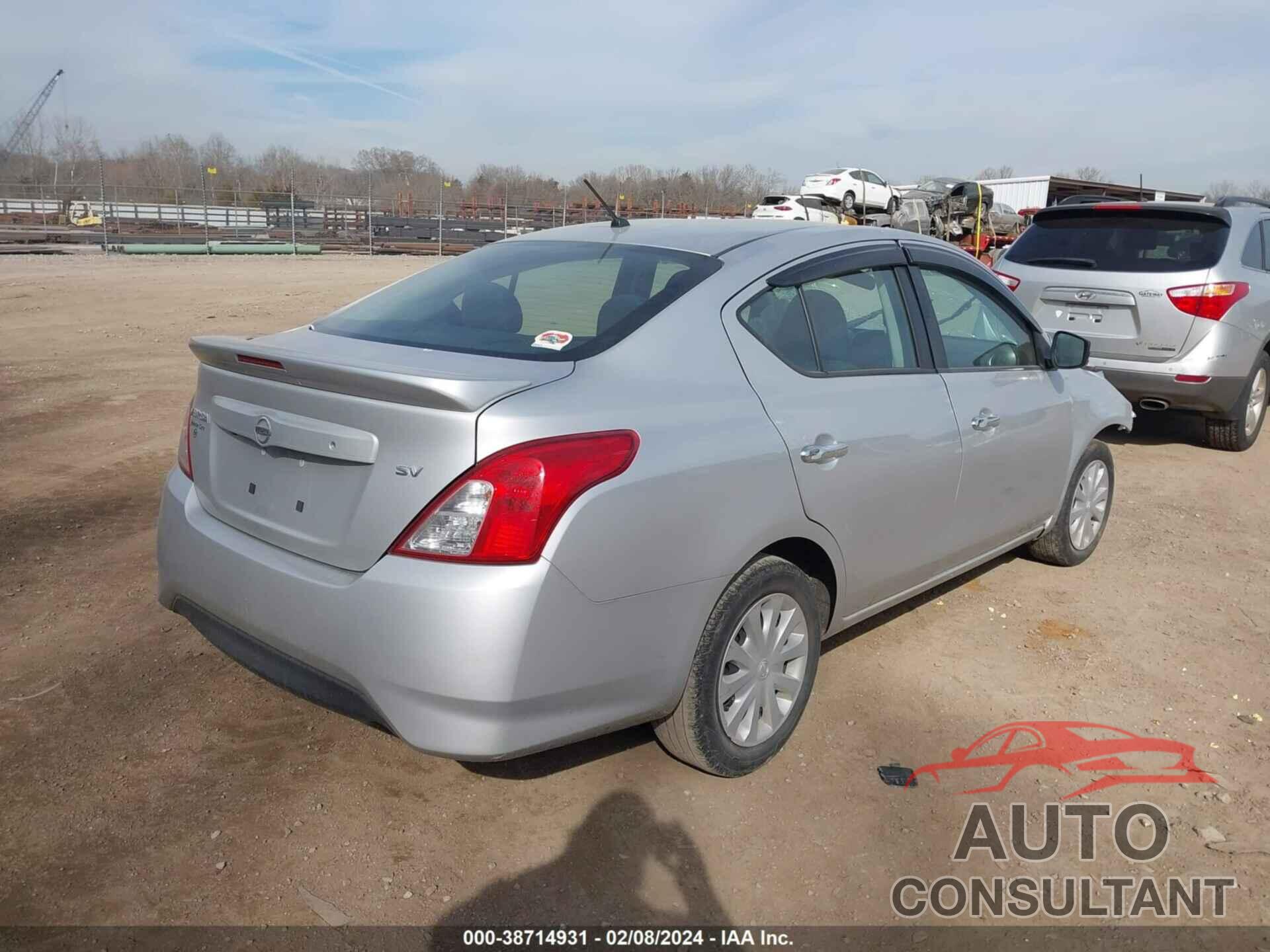 NISSAN VERSA 2019 - 3N1CN7AP8KL823531