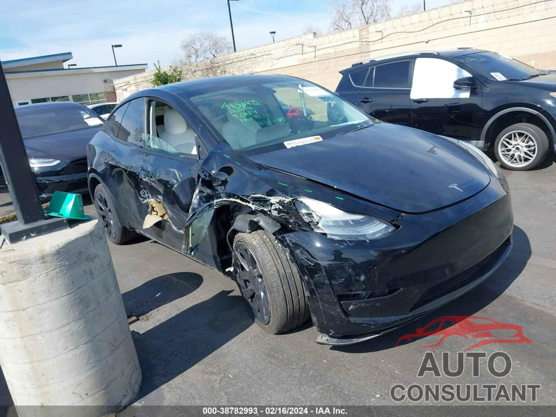 TESLA MODEL Y 2021 - 5YJYGDEE7MF075120