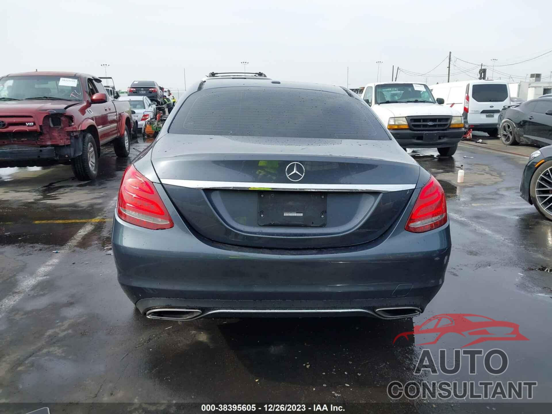 MERCEDES-BENZ C 300 2015 - 55SWF4JB1FU050883
