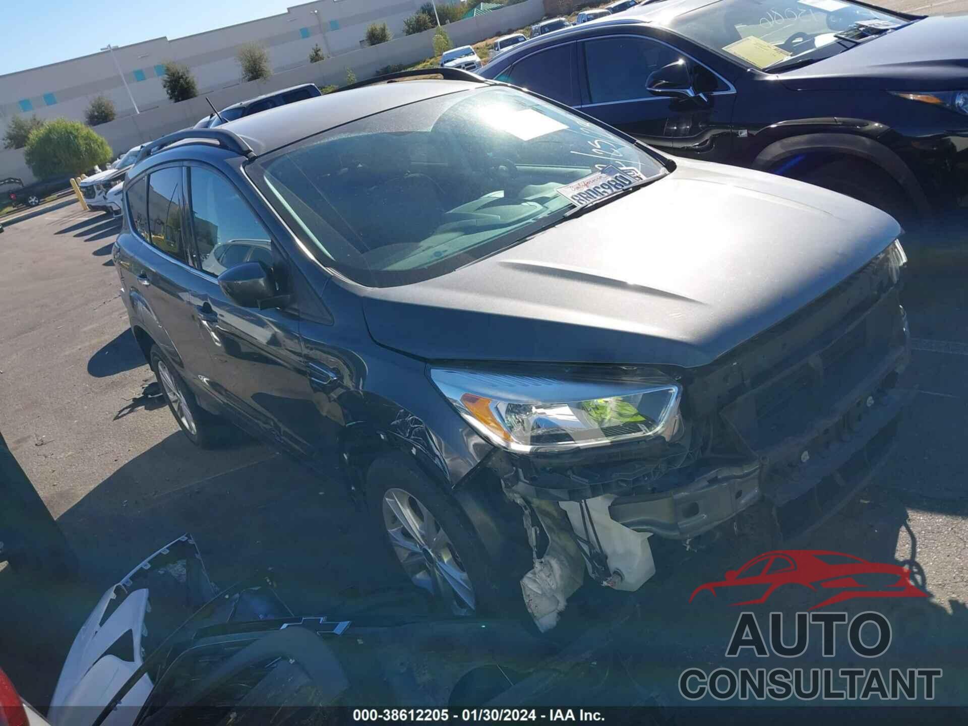 FORD ESCAPE 2018 - 1FMCU9GD8JUA37222