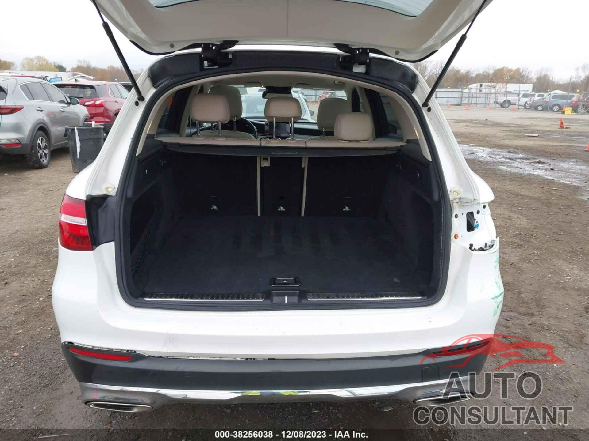 MERCEDES-BENZ GLC 300 2019 - WDC0G4JB8KV161876