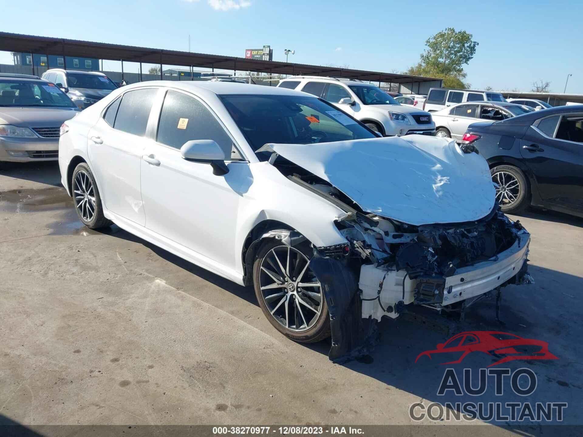 TOYOTA CAMRY 2021 - 4T1G11AK6MU550623