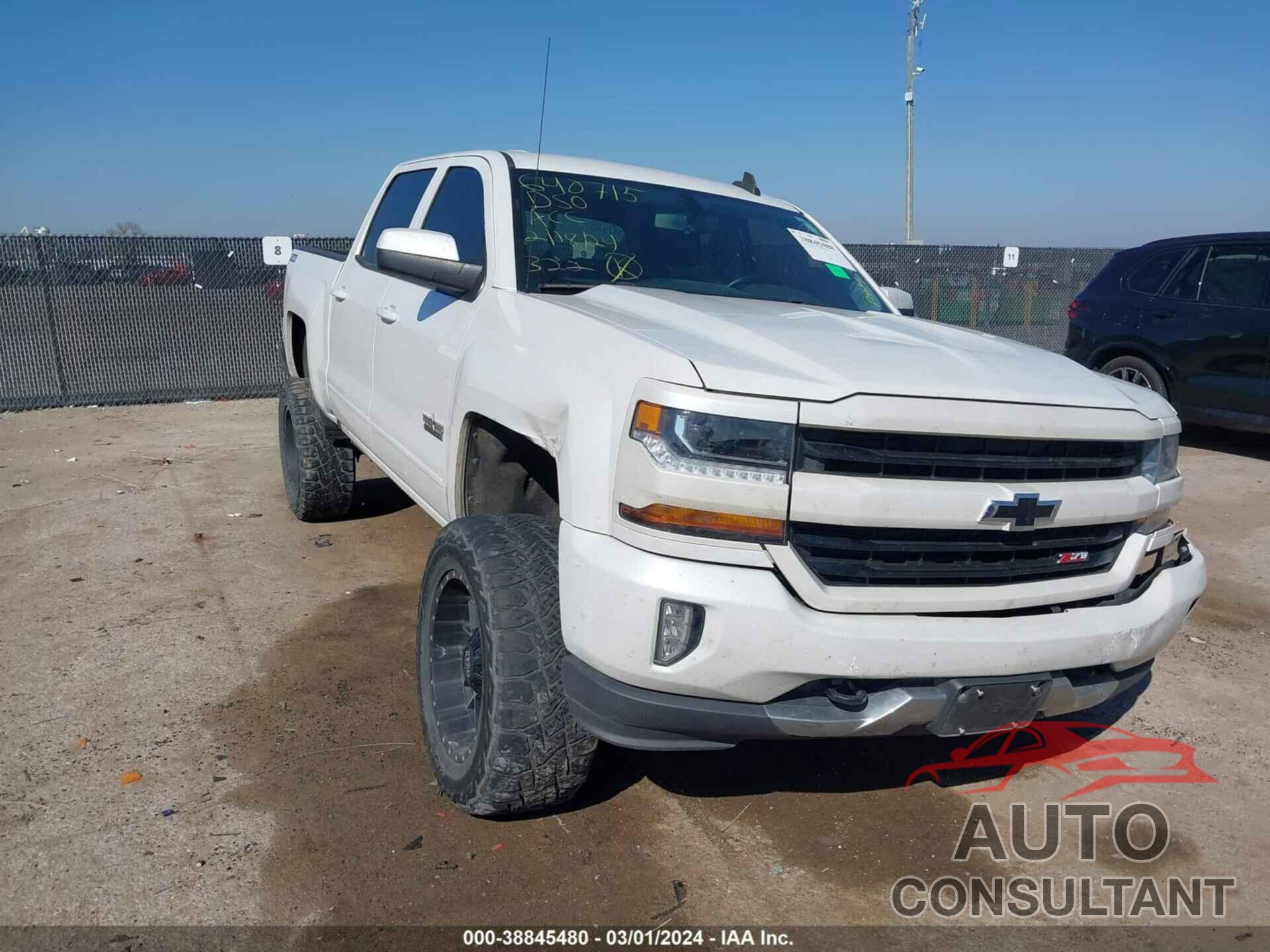 CHEVROLET SILVERADO 1500 2018 - 3GCUKREC7JG605942