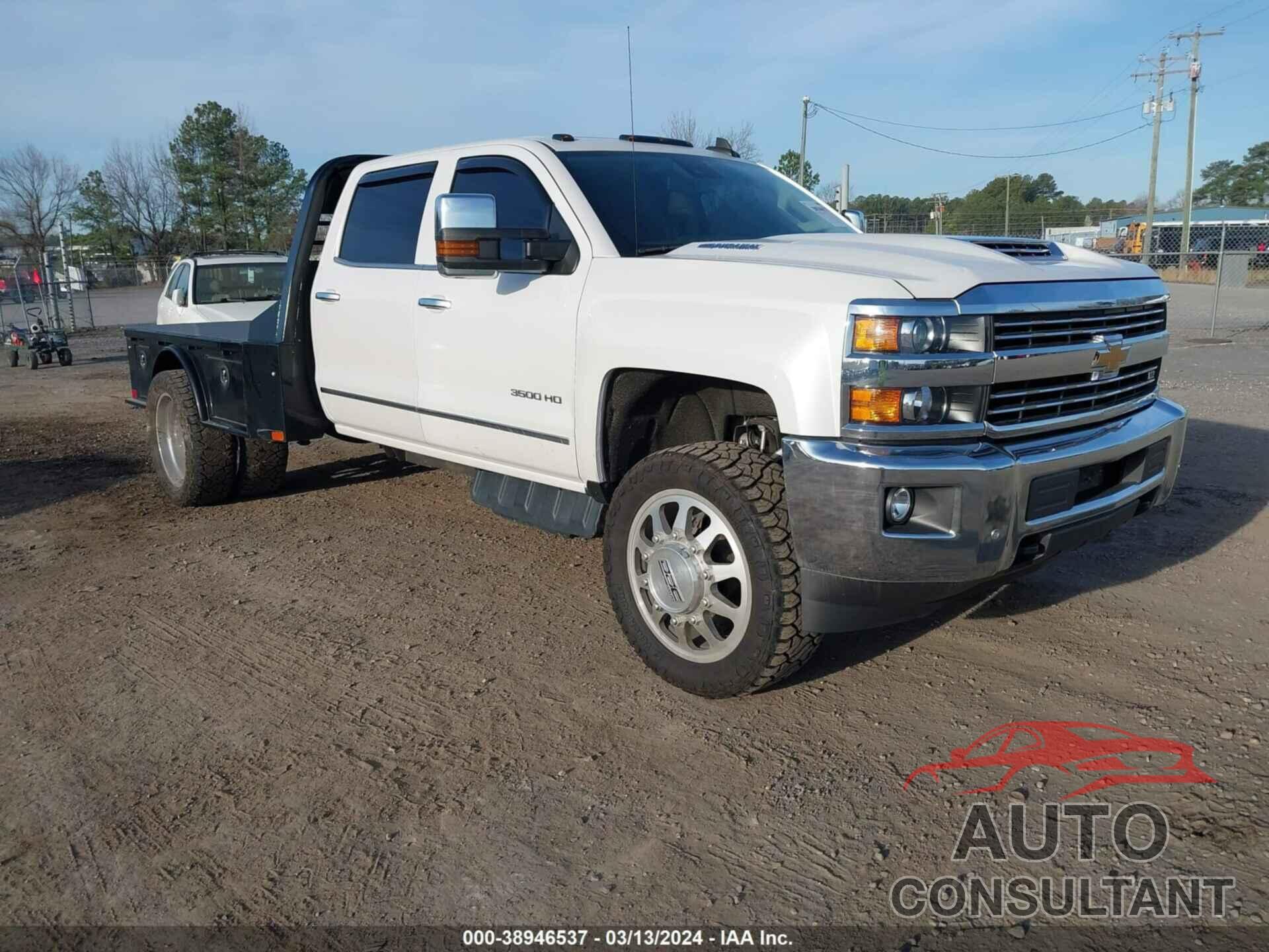 CHEVROLET SILVERADO 3500HD 2018 - 1GC4K0EY1JF261033