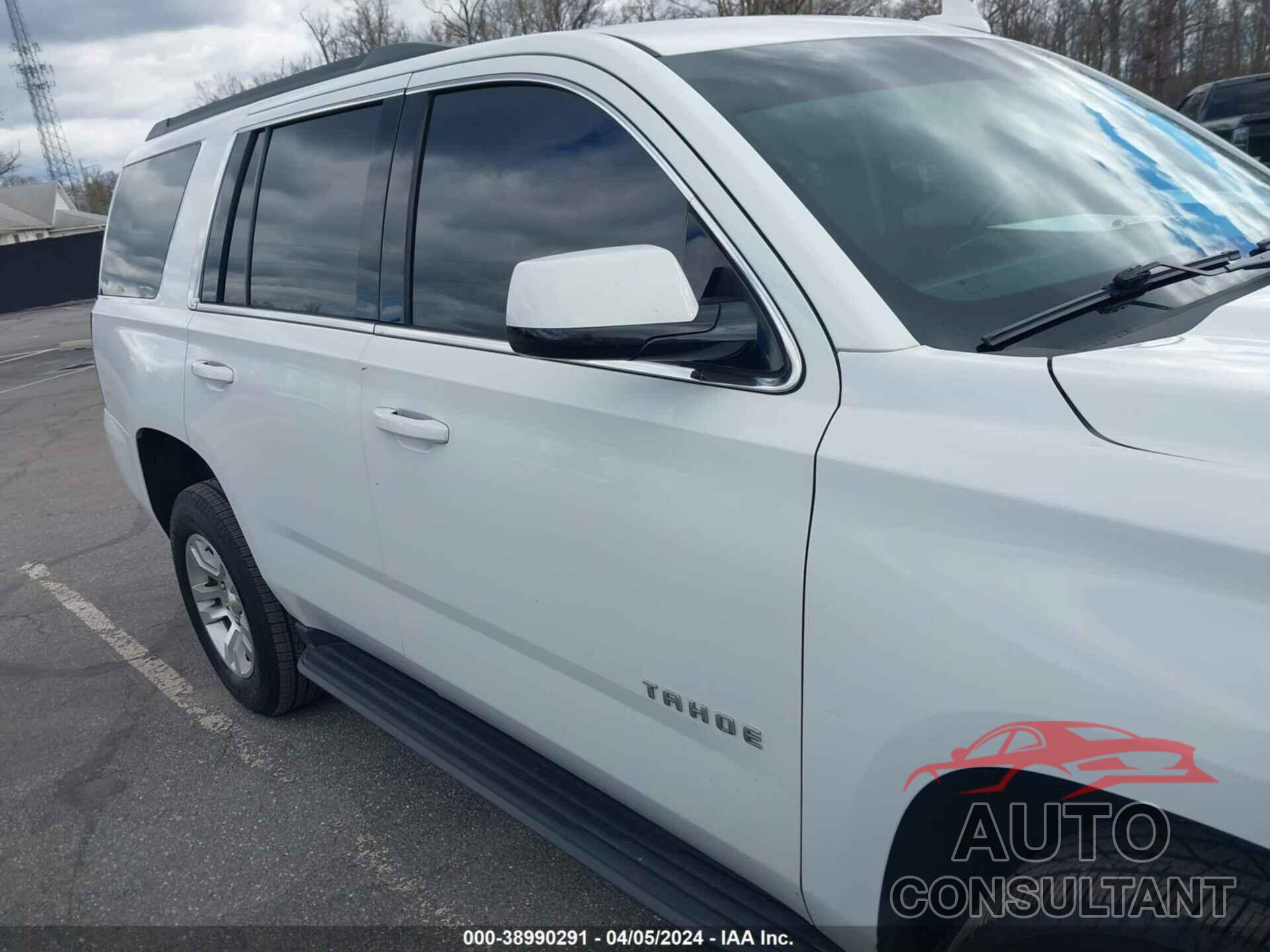 CHEVROLET TAHOE 2018 - 1GNSKAEC6JR111202