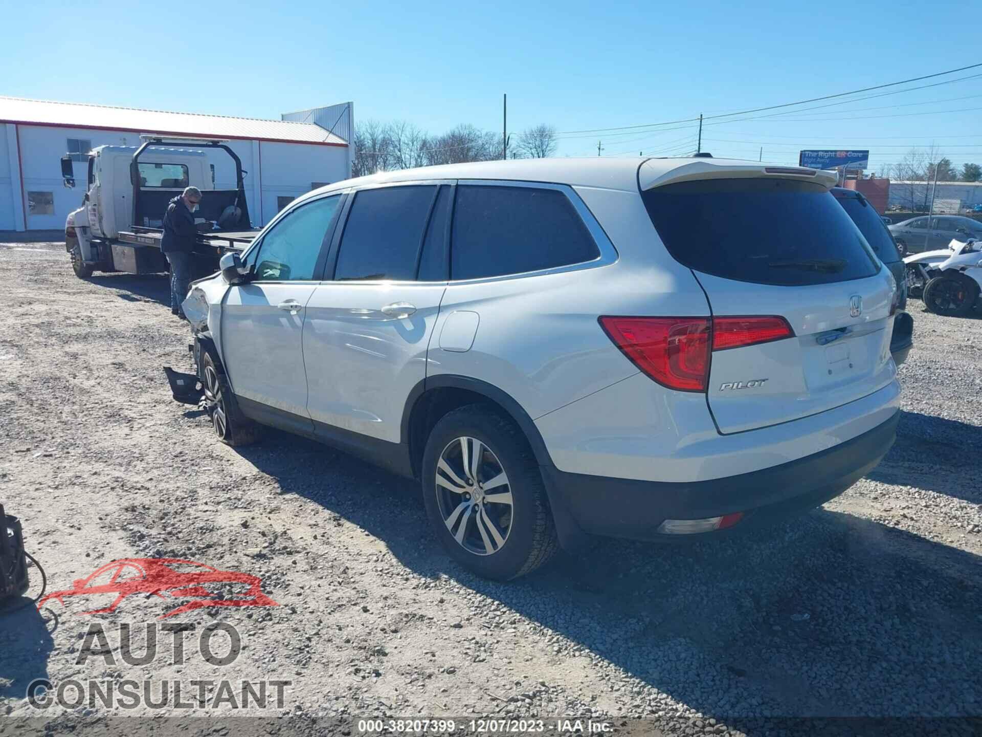 HONDA PILOT 2018 - 5FNYF5H34JB017576