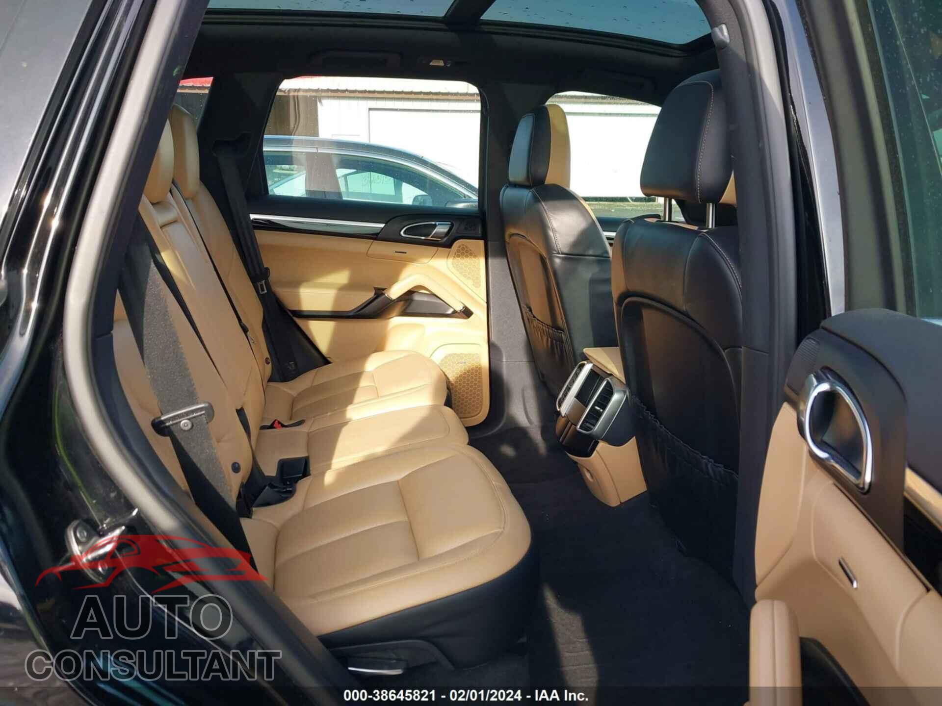 PORSCHE CAYENNE 2016 - WP1AA2A25GLA06302