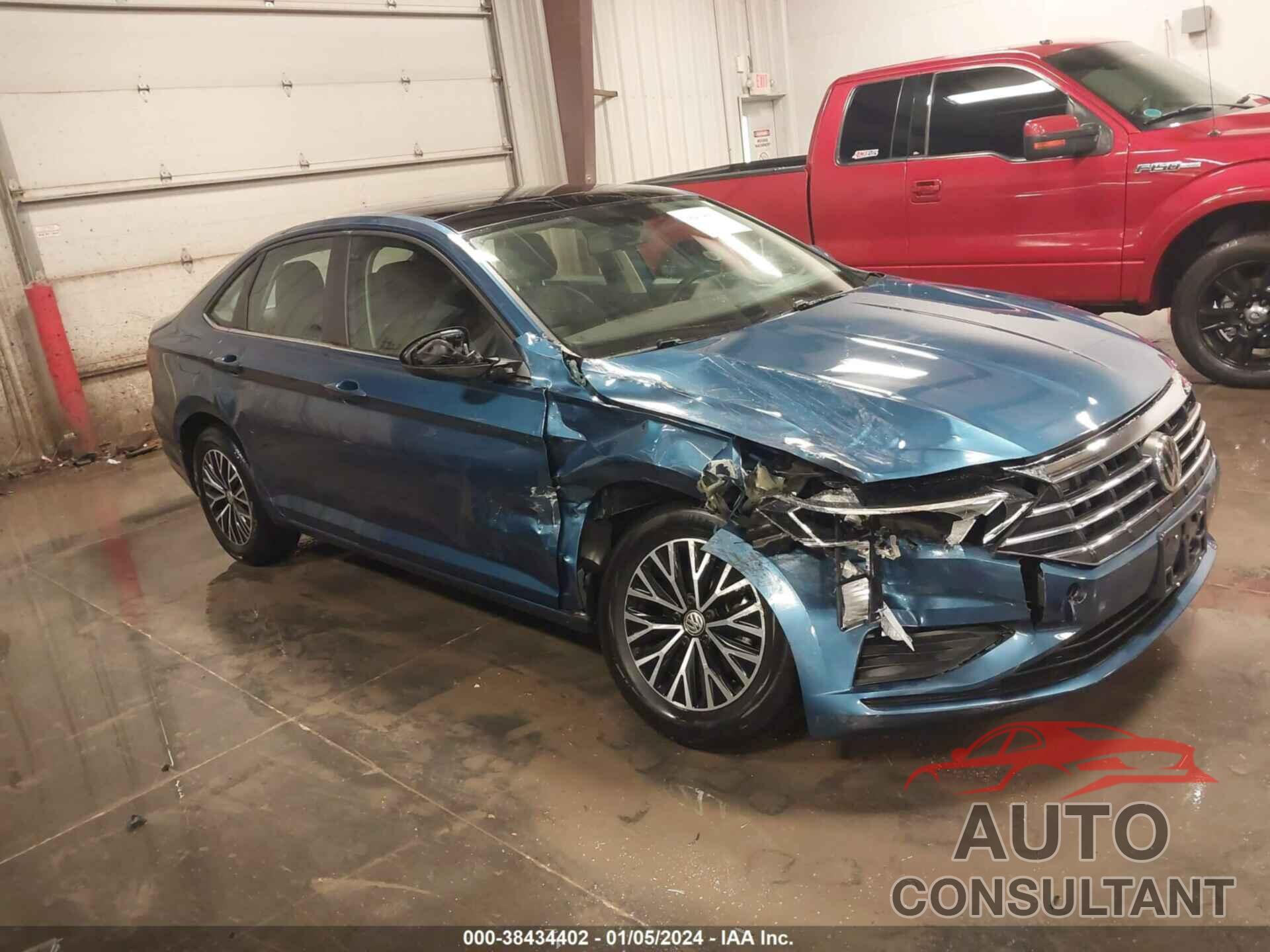 VOLKSWAGEN JETTA 2019 - 3VWC57BU8KM108421