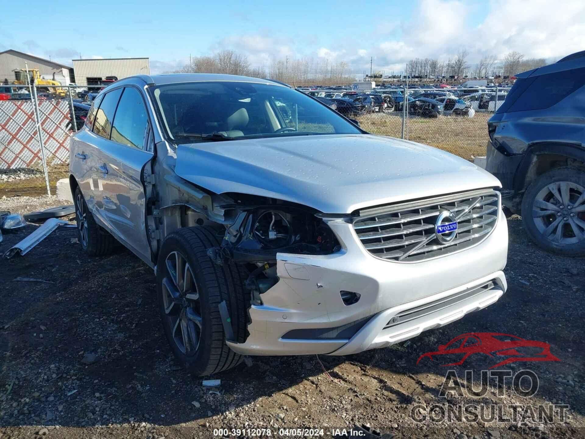 VOLVO XC60 2017 - YV449MRR6H2142043