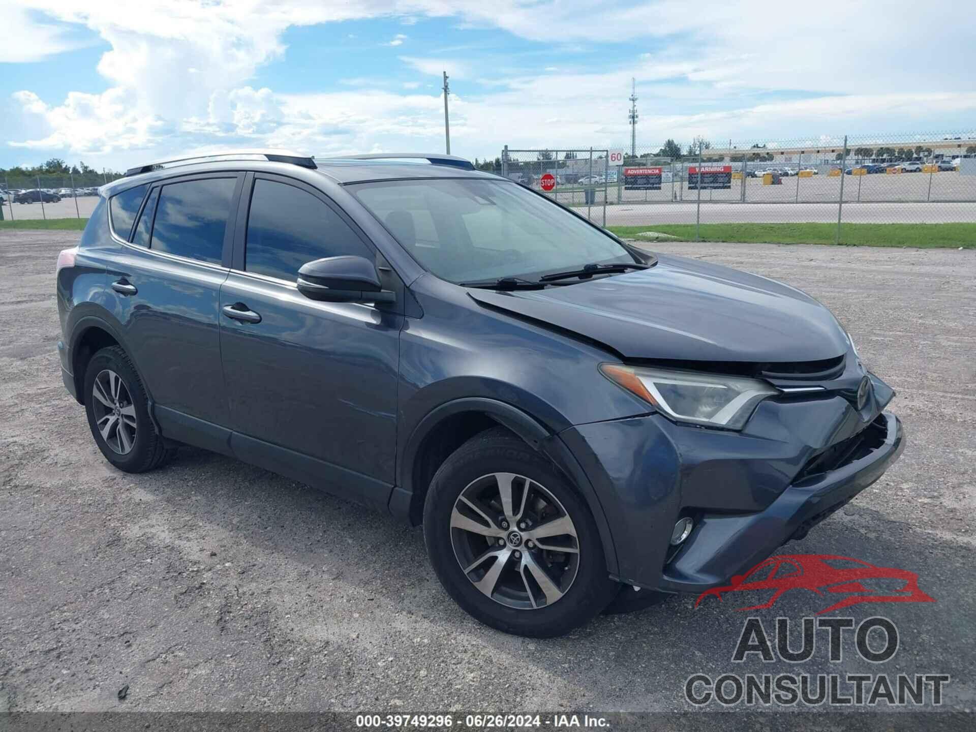 TOYOTA RAV4 2017 - JTMWFREV6HD097145