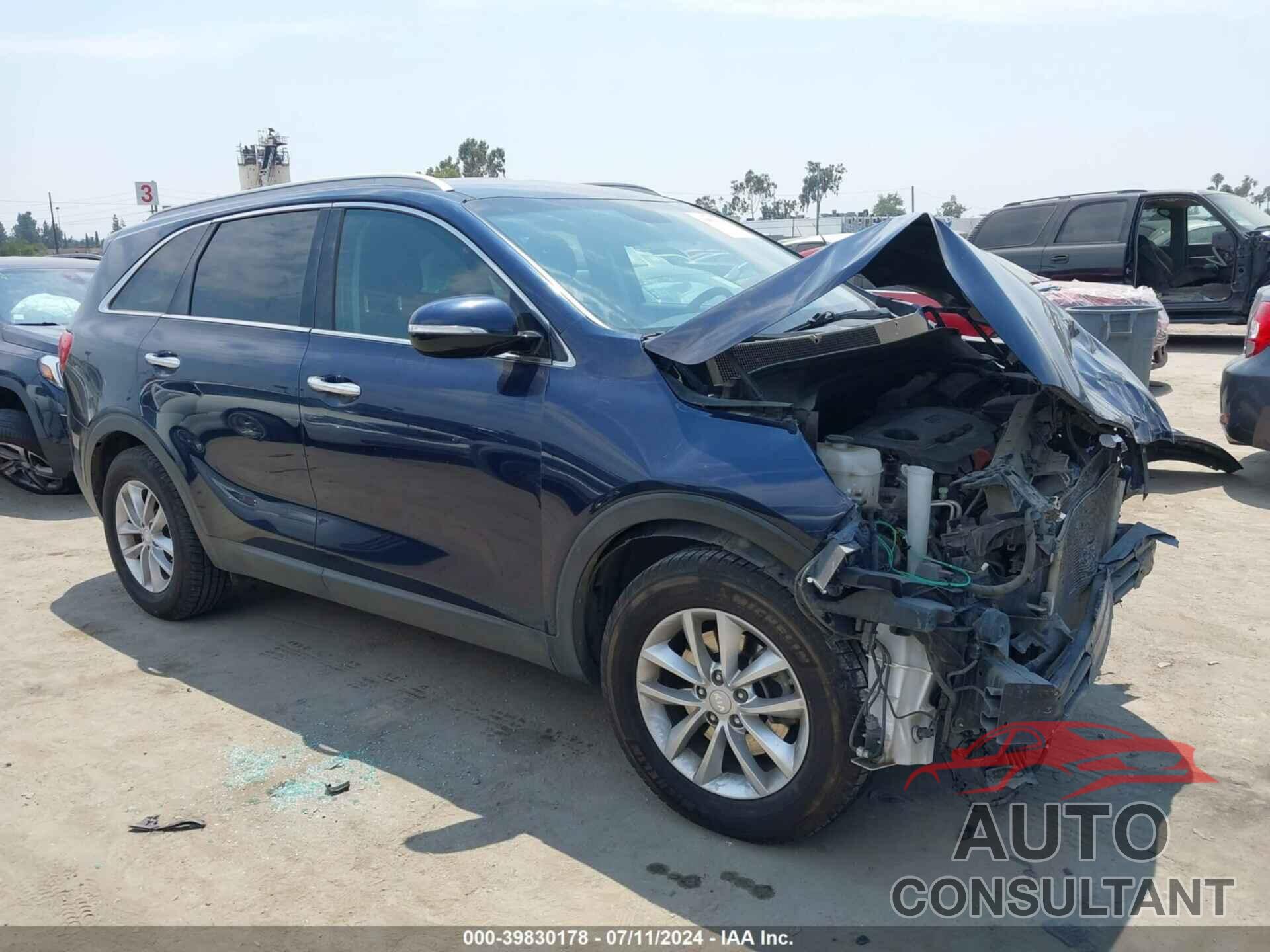 KIA SORENTO 2018 - 5XYPG4A31JG358505