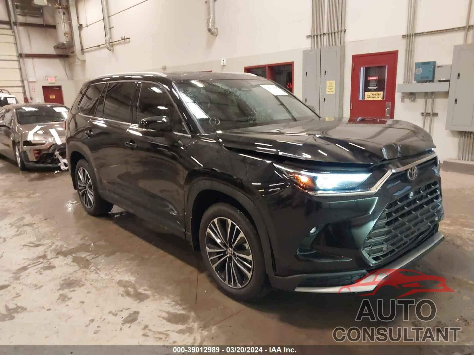 TOYOTA GRAND HIGHLANDER 2024 - 5TDADAB57RS006766
