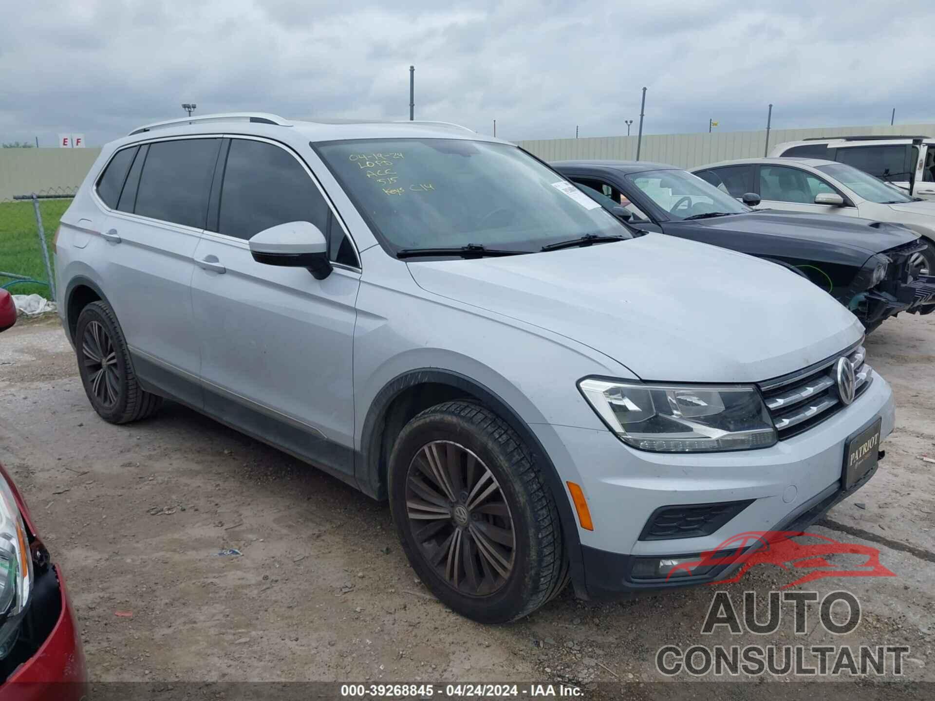 VOLKSWAGEN TIGUAN 2018 - 3VV3B7AX3JM017872