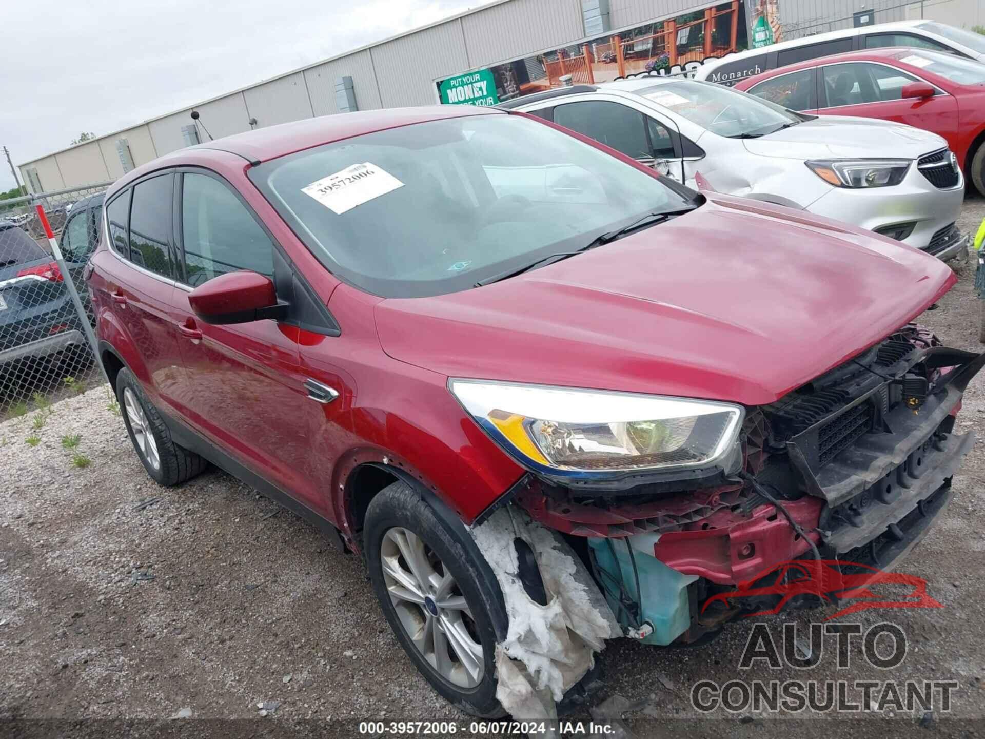 FORD ESCAPE 2017 - 1FMCU9GD3HUE71171