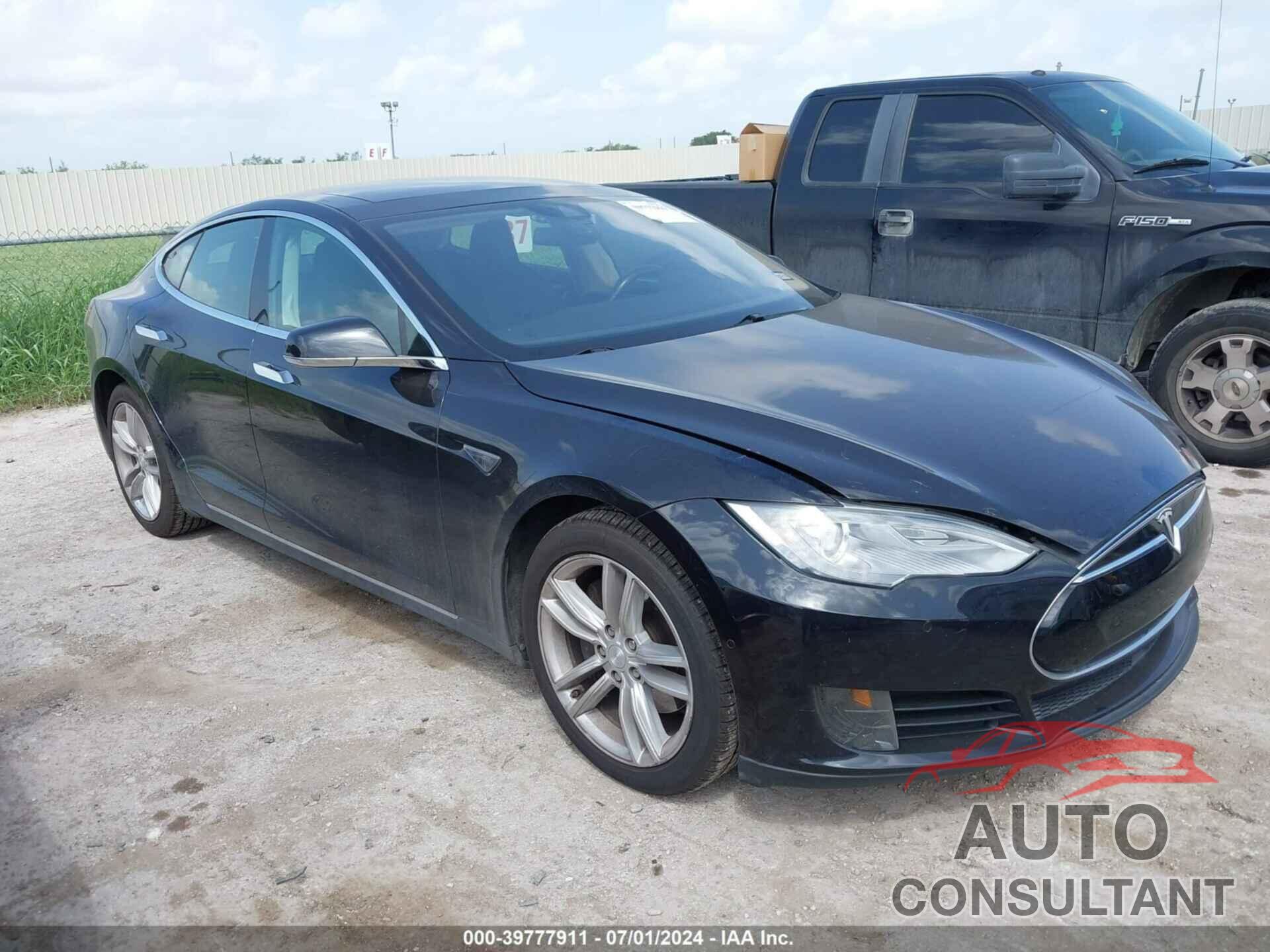 TESLA MODEL S 2016 - 5YJSA1E15GF130249