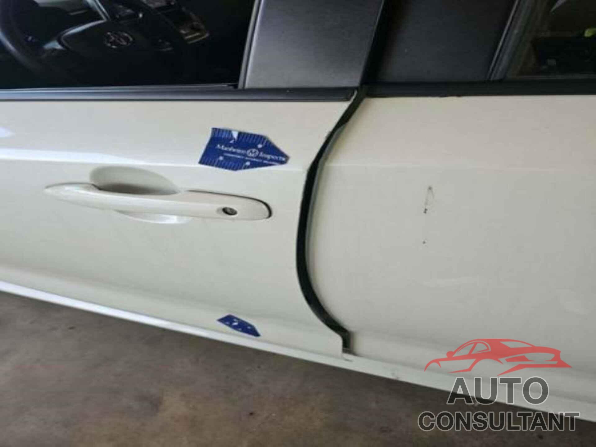 TOYOTA COROLLA 2021 - JTDEAMDE4MJ020378