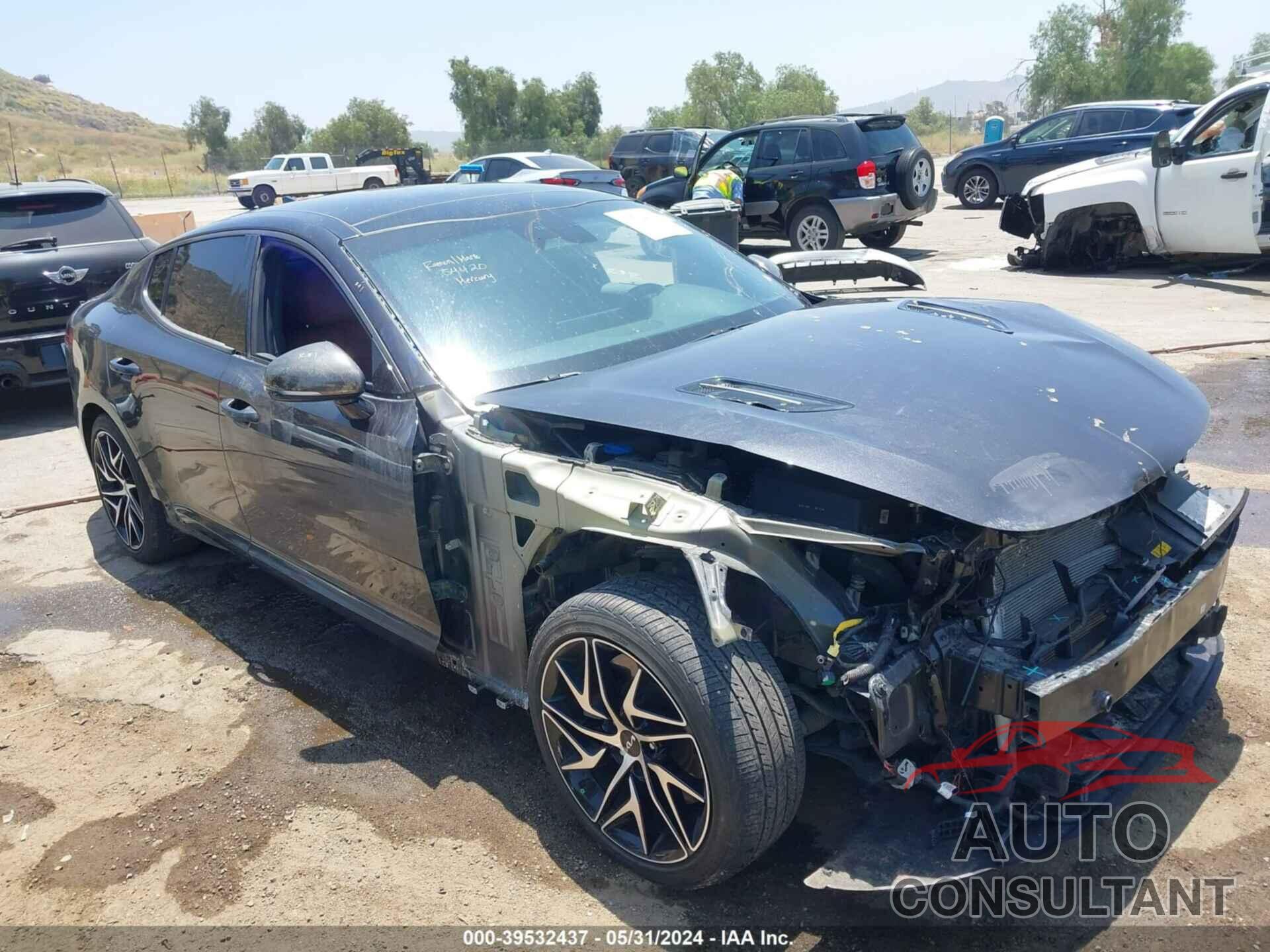 KIA STINGER 2023 - KNAE35LD3P6132666