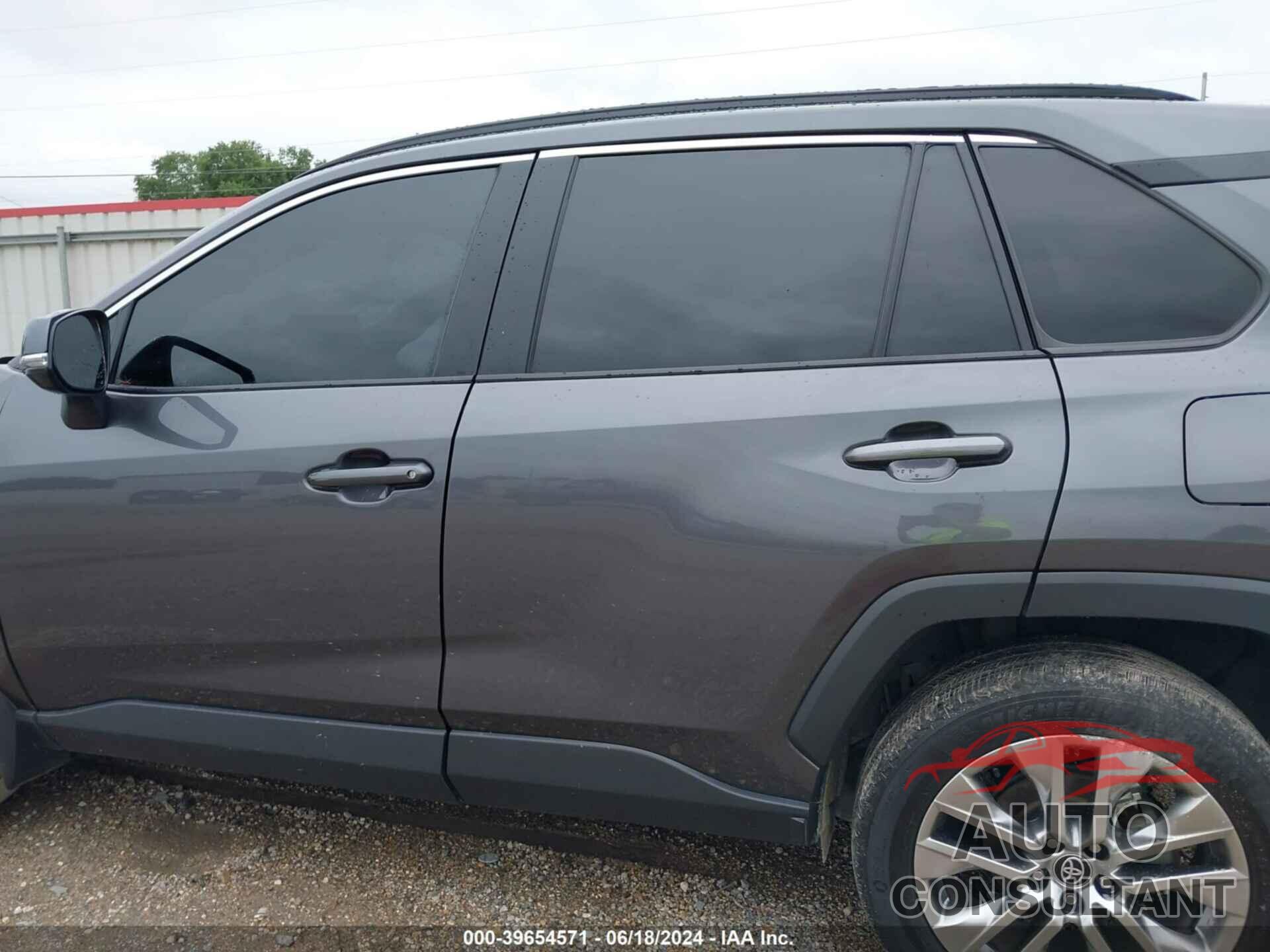 TOYOTA RAV4 2023 - 2T3C1RFV9PC217278
