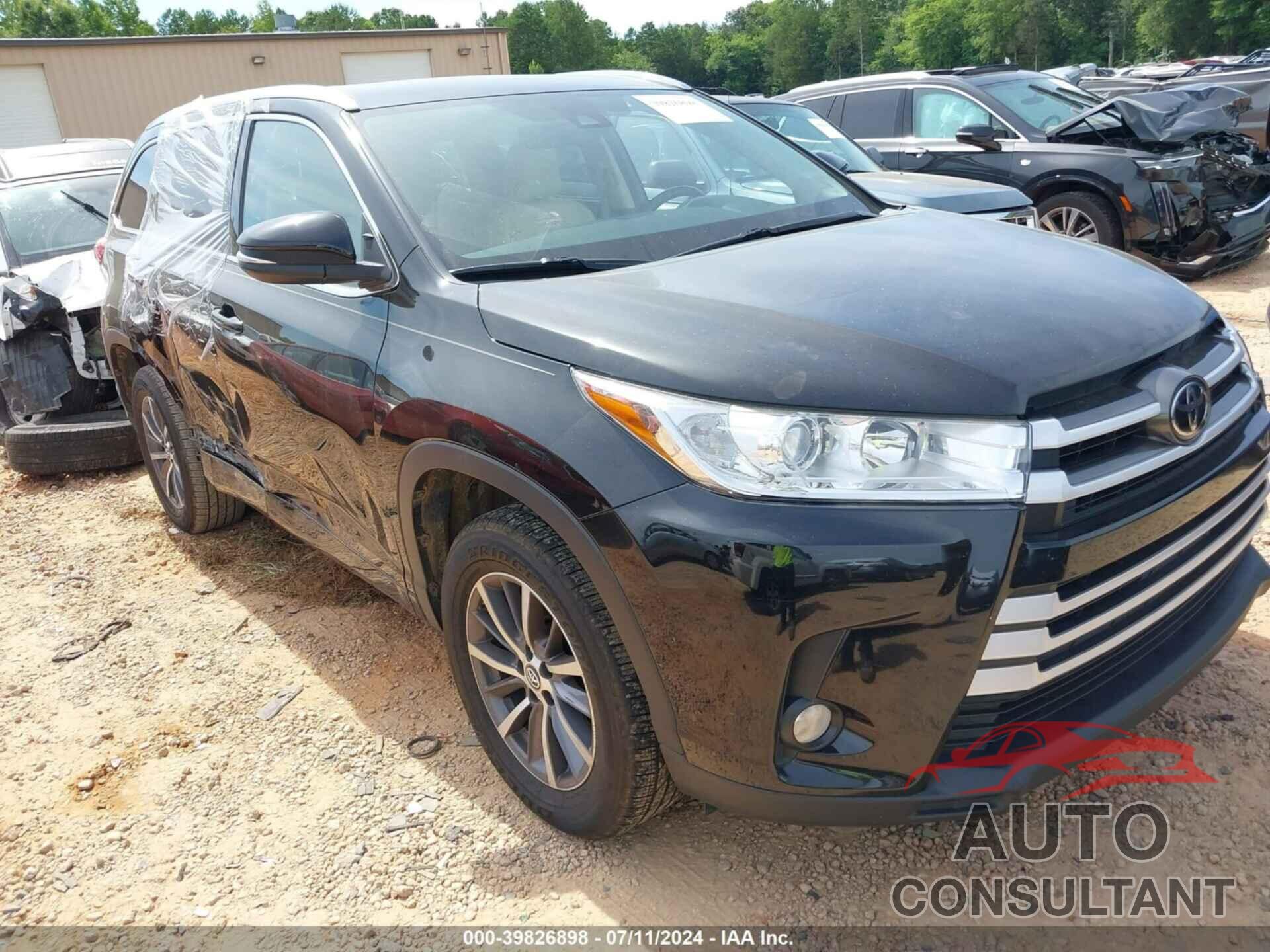 TOYOTA HIGHLANDER 2017 - 5TDKZRFH7HS509088