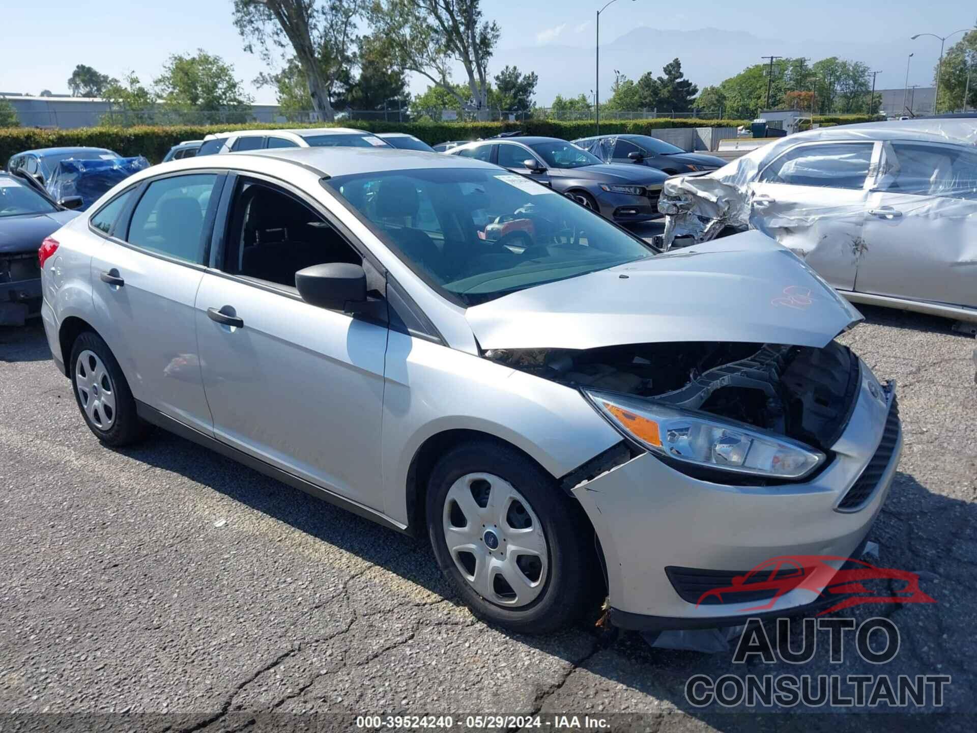 FORD FOCUS 2018 - 1FADP3E27JL311536