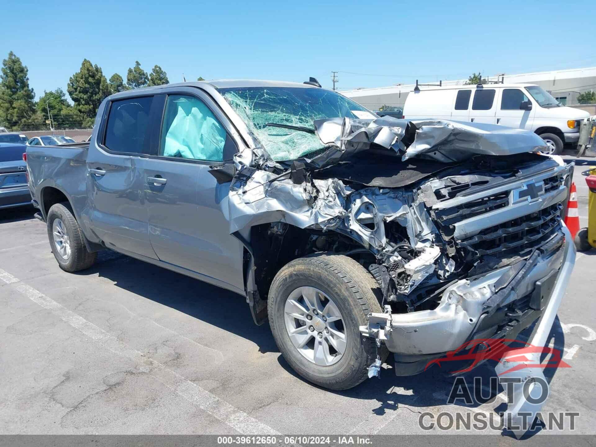 CHEVROLET SILVERADO 1500 2024 - 1GCUDEE87RZ134353