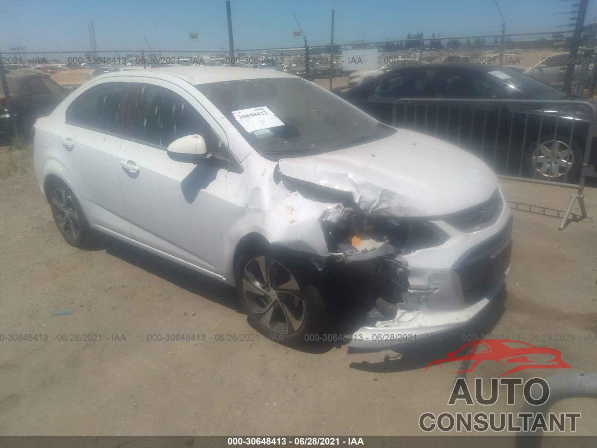 CHEVROLET SONIC 2018 - 1G1JF5SB9J4131395