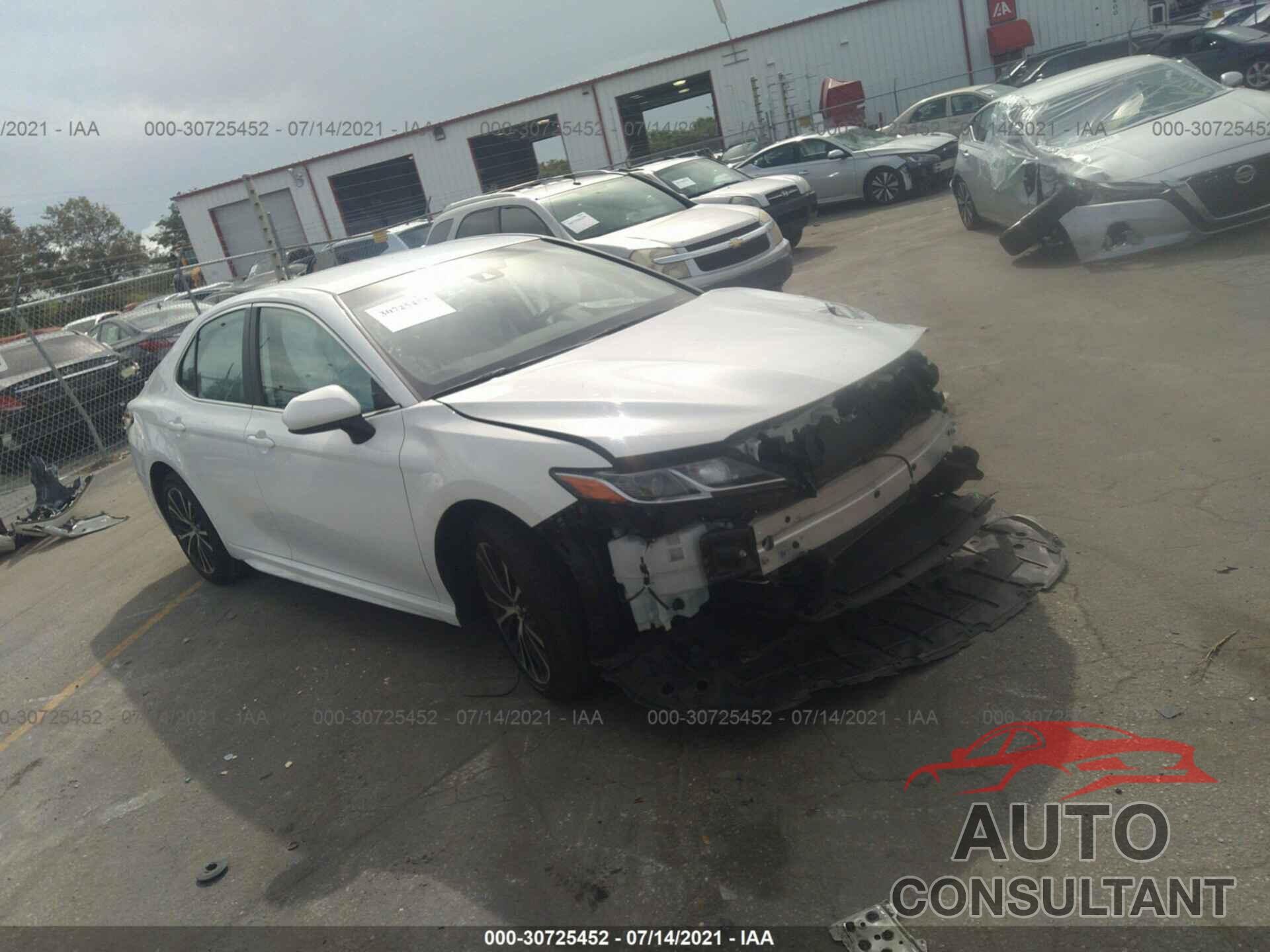 TOYOTA CAMRY 2020 - 4T1G11AK7LU352051