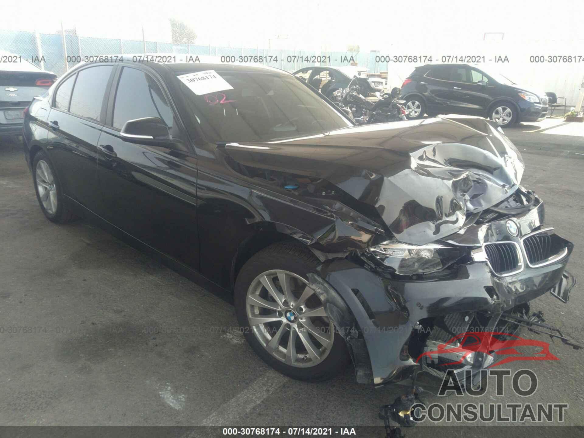 BMW 3 SERIES 2017 - WBA8E1G54HNU13143