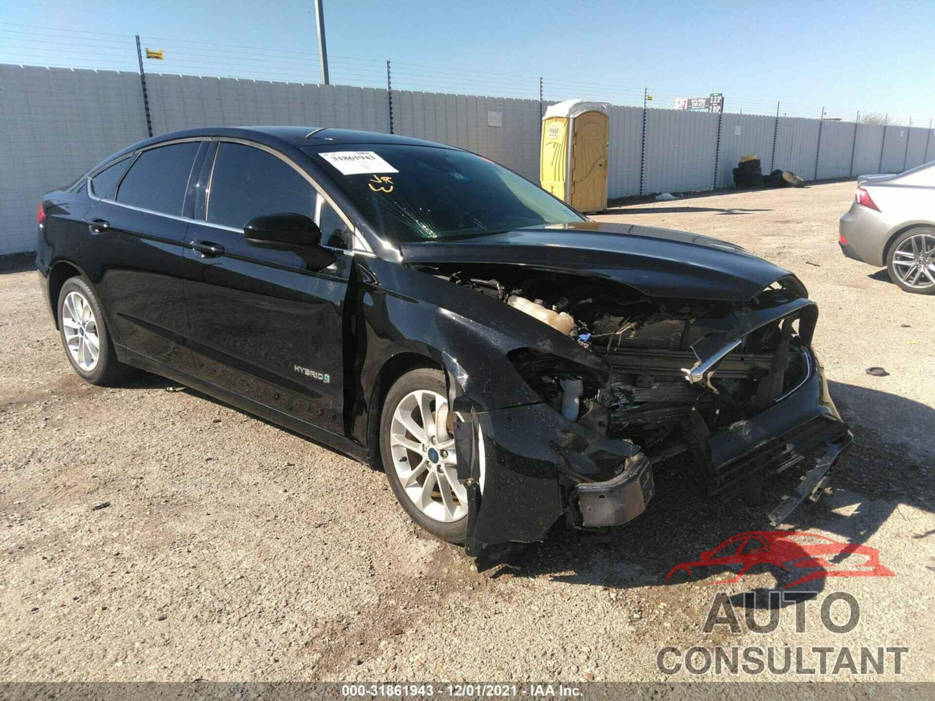 FORD FUSION HYBRID 2019 - 3FA6P0LU0KR169657