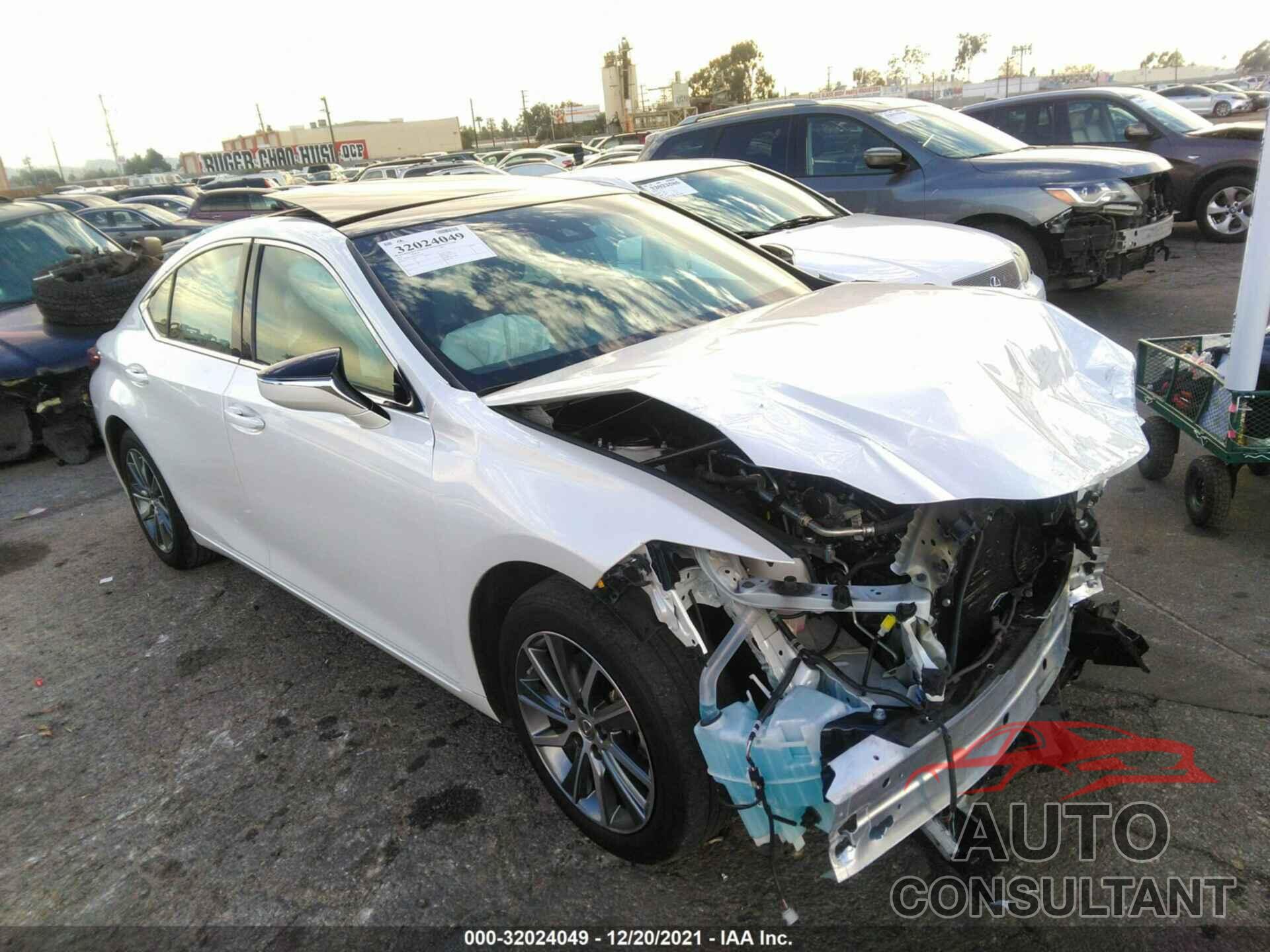 LEXUS ES 2019 - 58ABZ1B17KU031708