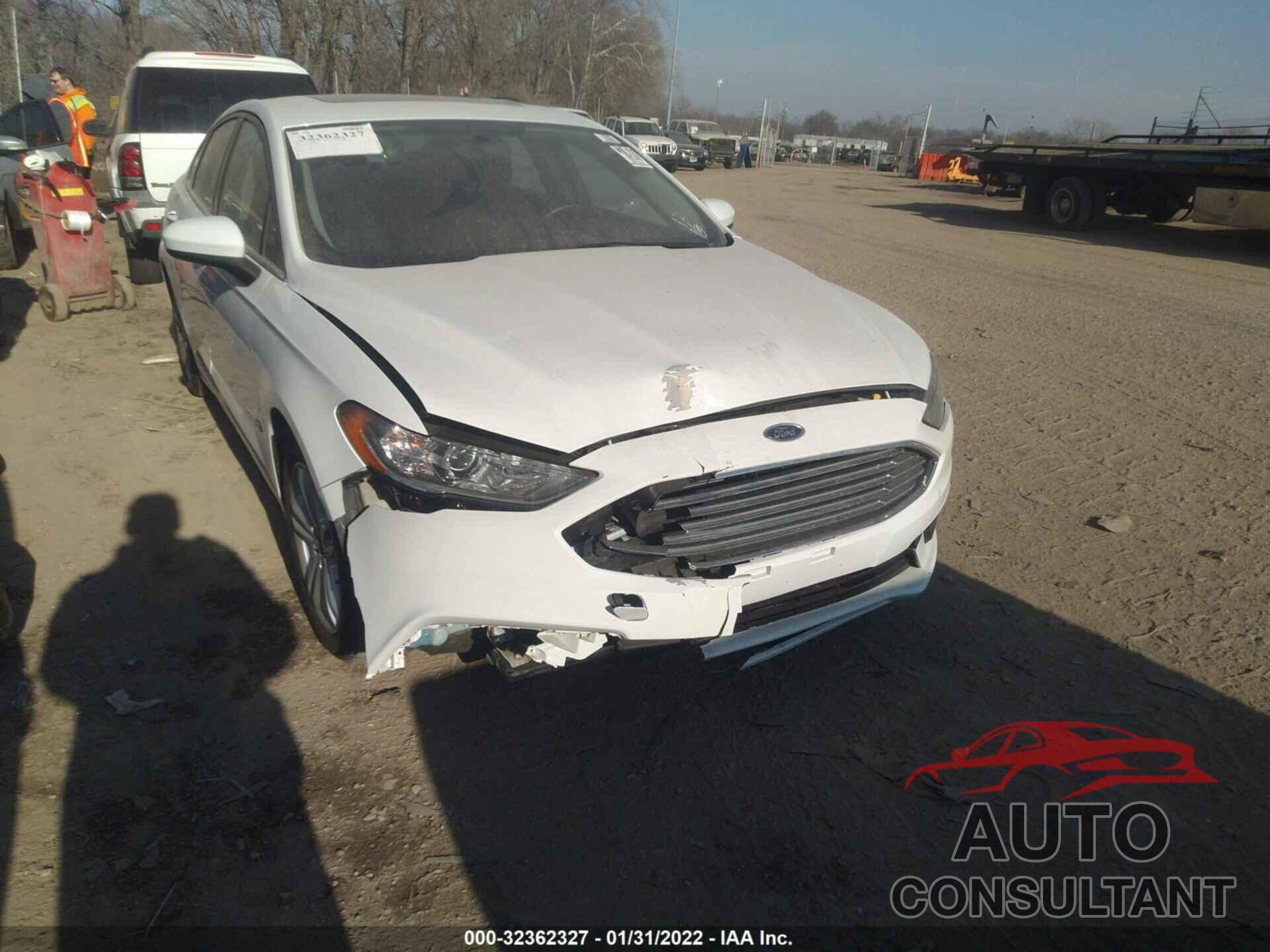 FORD FUSION HYBRID 2018 - 3FA6P0LU6JR168754