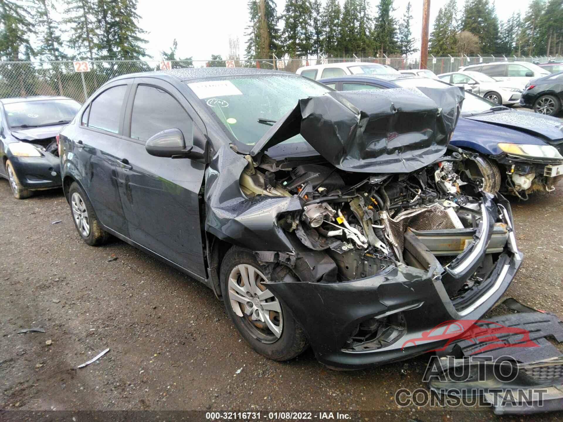 CHEVROLET SONIC 2017 - 1G1JB5SG6H4155445