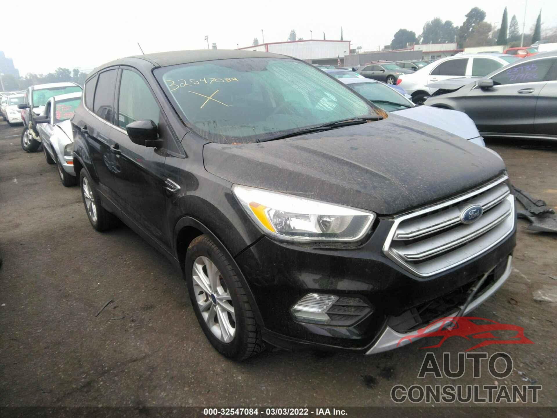 FORD ESCAPE 2017 - 1FMCU0GD2HUB21767