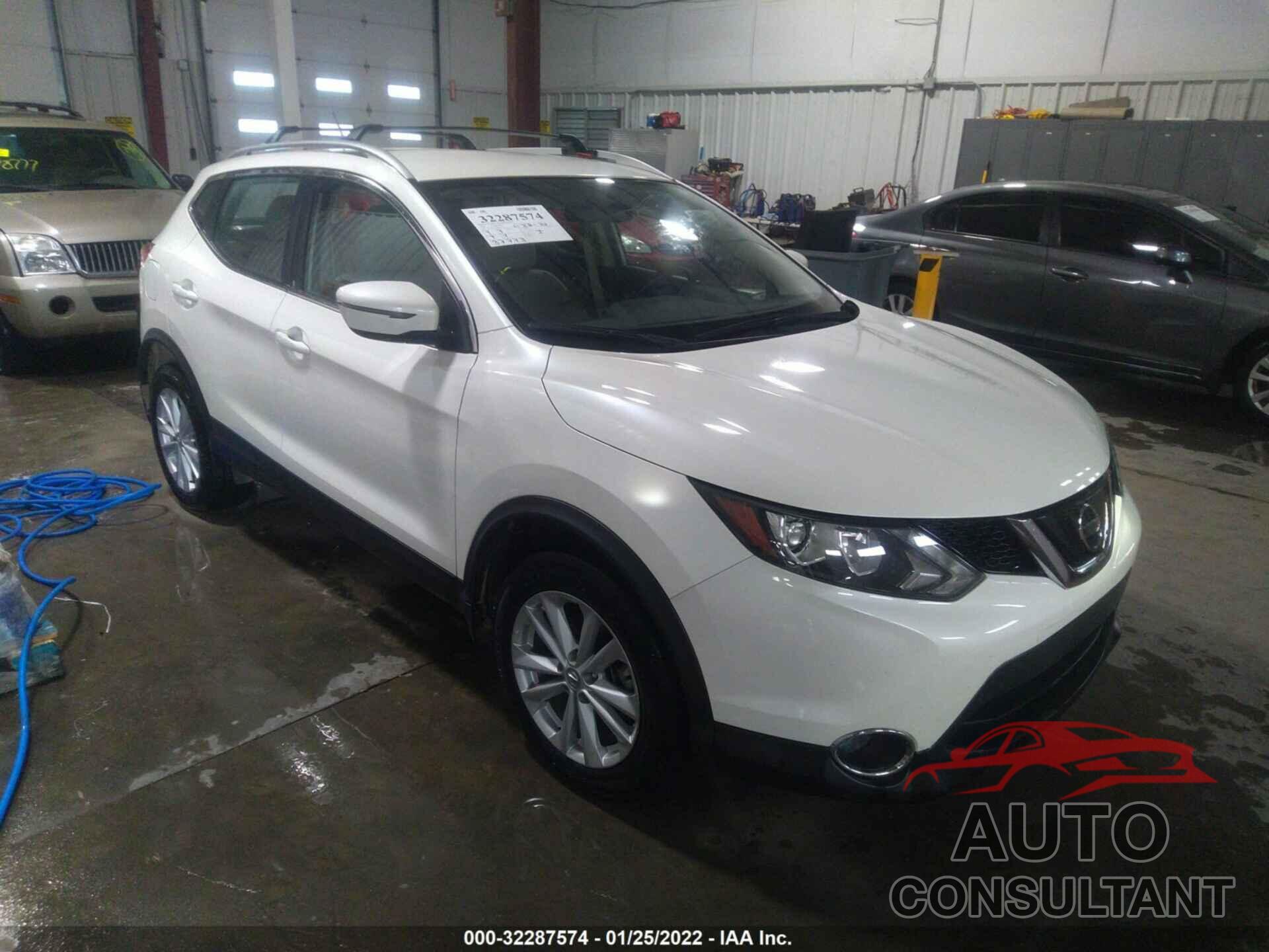 NISSAN ROGUE SPORT 2018 - JN1BJ1CRXJW292408