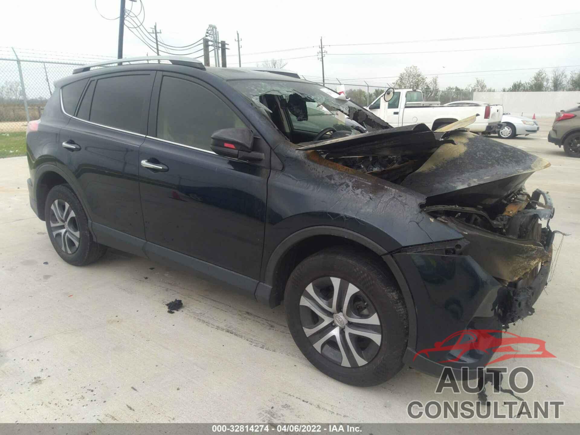 TOYOTA RAV4 2017 - JTMZFREV2HJ147862