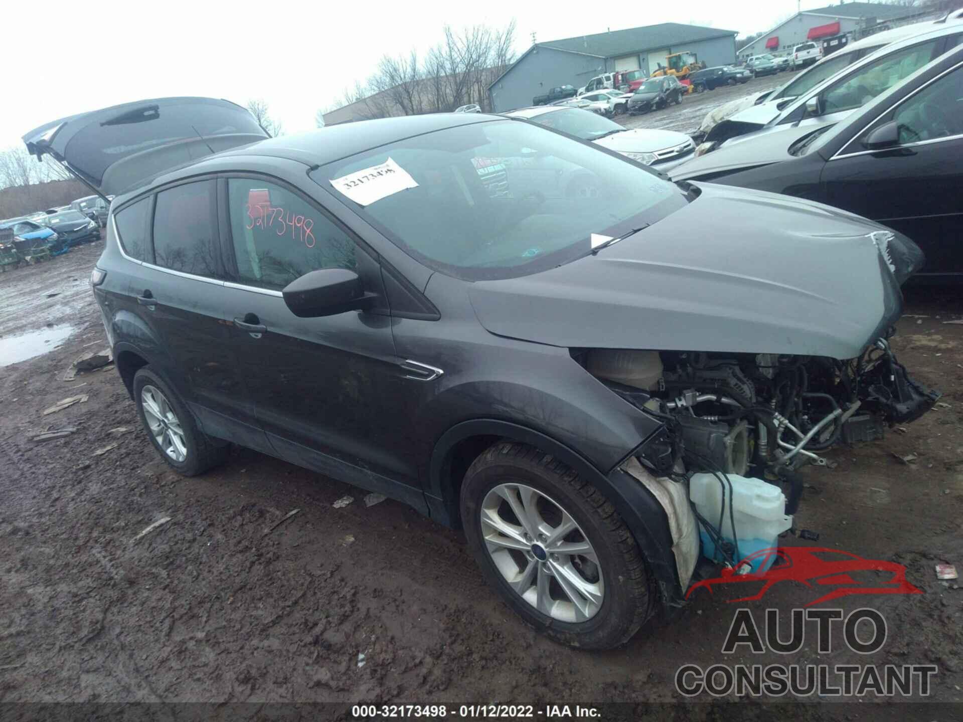 FORD ESCAPE 2017 - 1FMCU9GD5HUC74910
