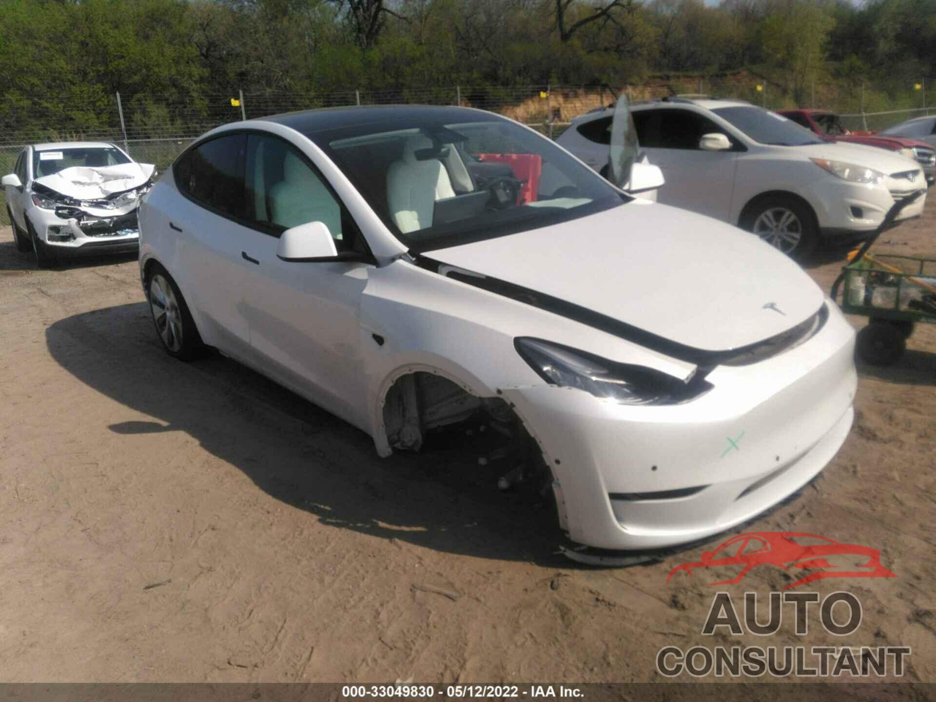 TESLA MODEL Y 2021 - 5YJYGDED0MF103329