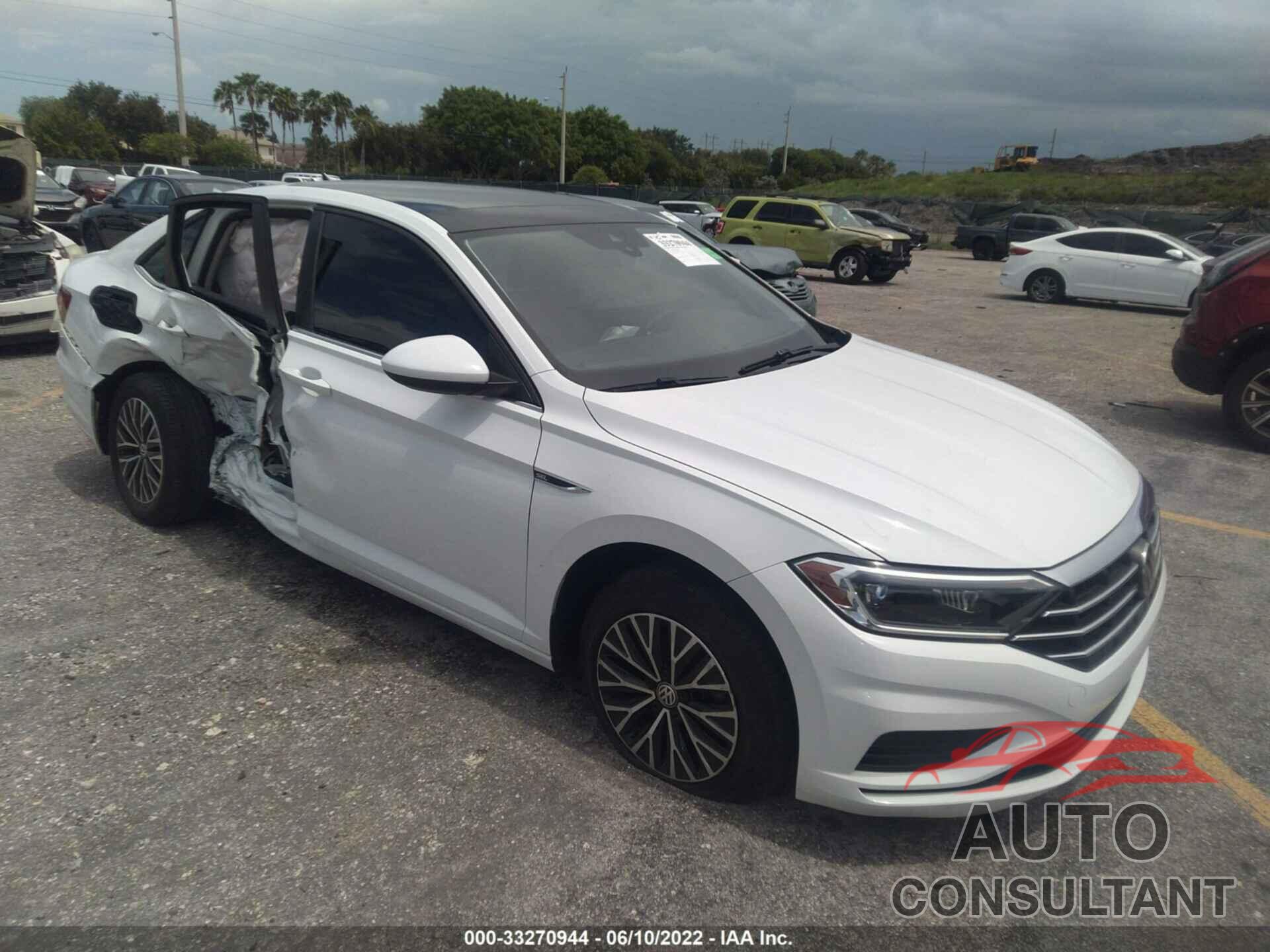 VOLKSWAGEN JETTA 2019 - 3VWE57BU4KM054382