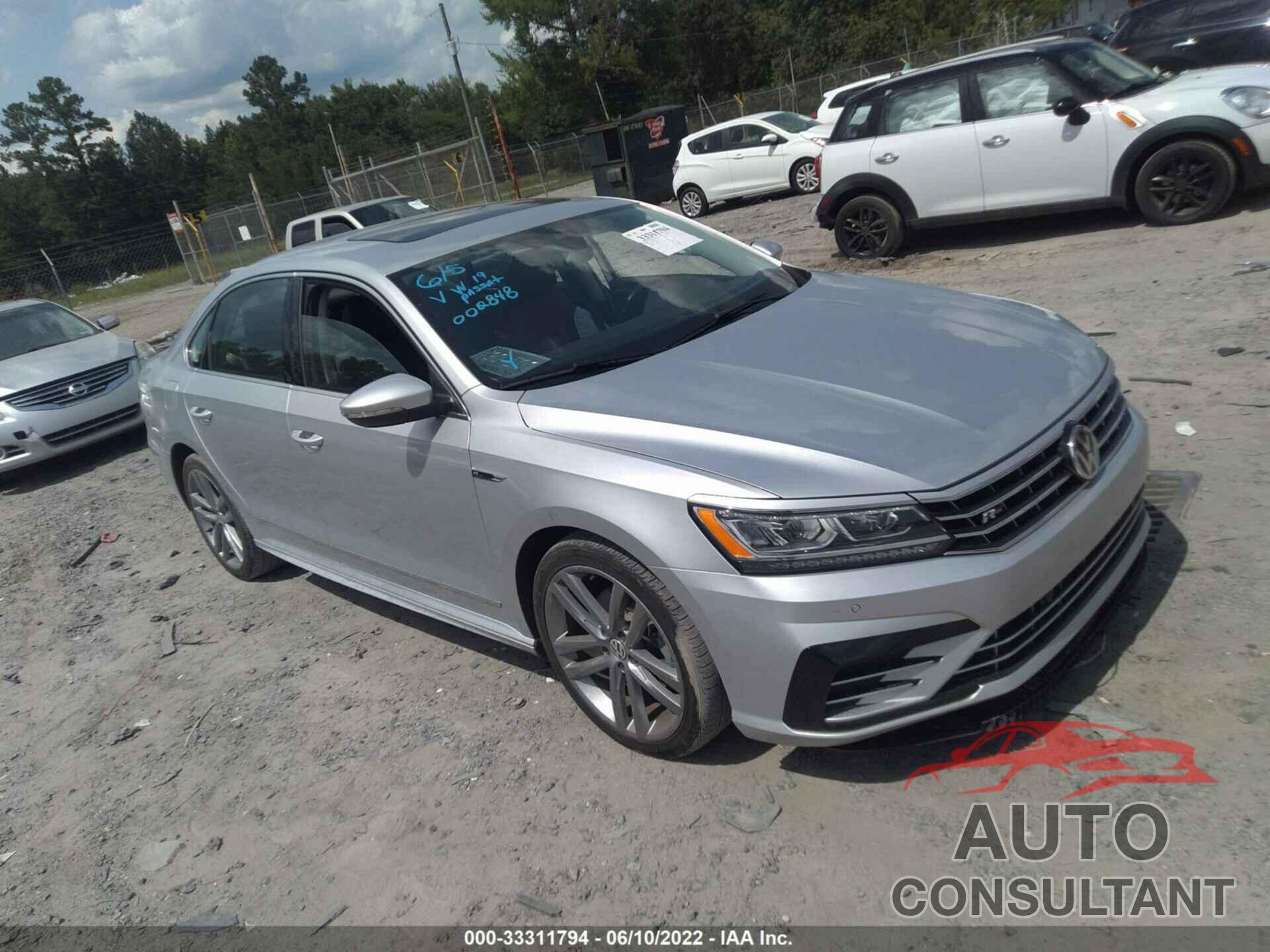 VOLKSWAGEN PASSAT 2019 - 1VWMA7A34KC002848
